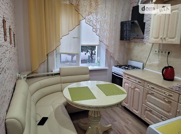 Продажа двухкомнатной квартиры в Полтаве, на бул. Боровиковского, район Сады 3 (Огнивка) фото 1