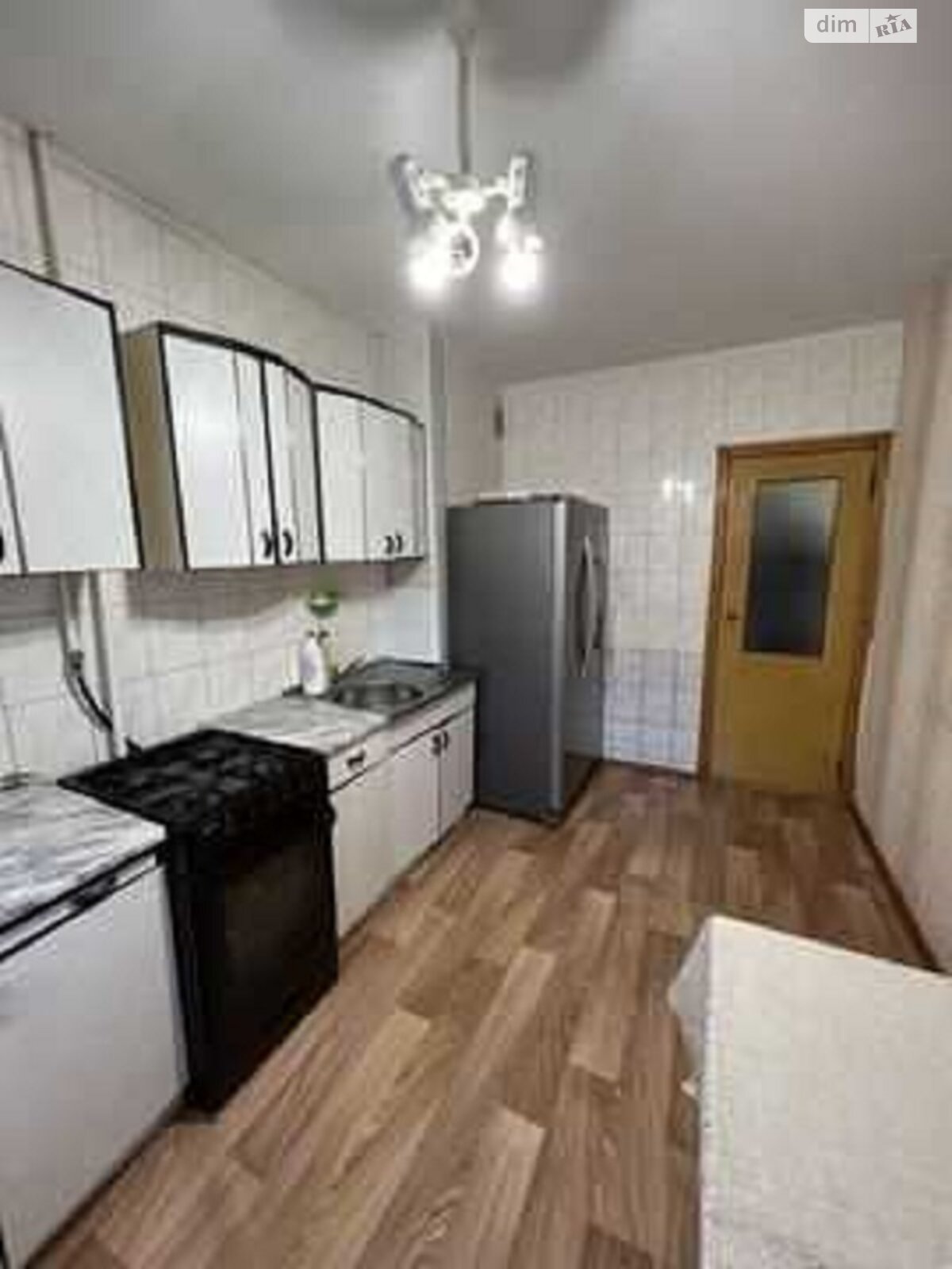 Продажа трехкомнатной квартиры в Полтаве, на бул. Боровиковского 14, район Сады 3 (Огнивка) фото 1