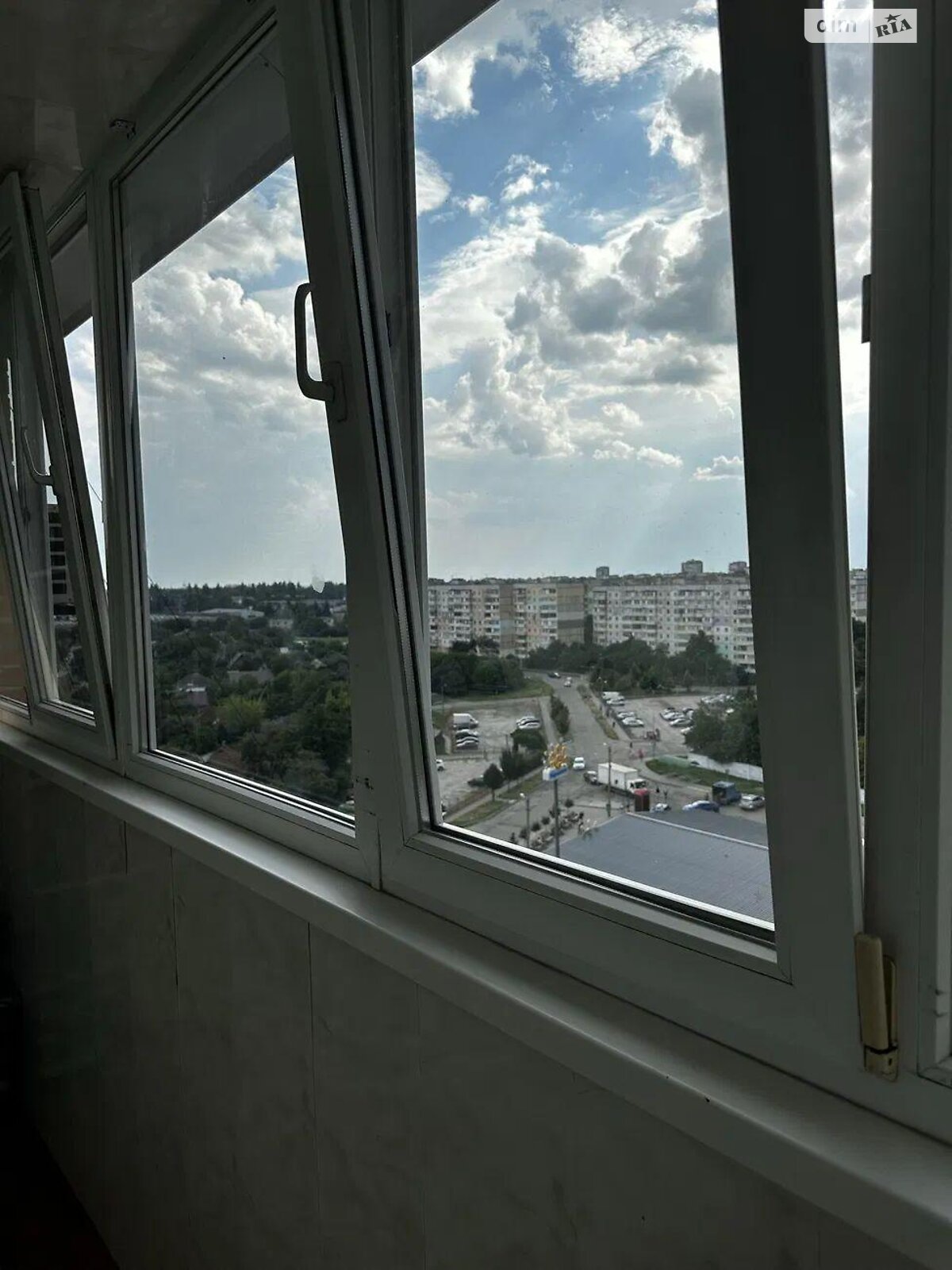 Продажа трехкомнатной квартиры в Полтаве, на ул. Дмитра Пругла 10, район Сады 3 (Огнивка) фото 1