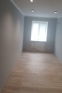 Продаж трикімнатної квартири в Полтаві, на вул. Сінна 4, фото 2