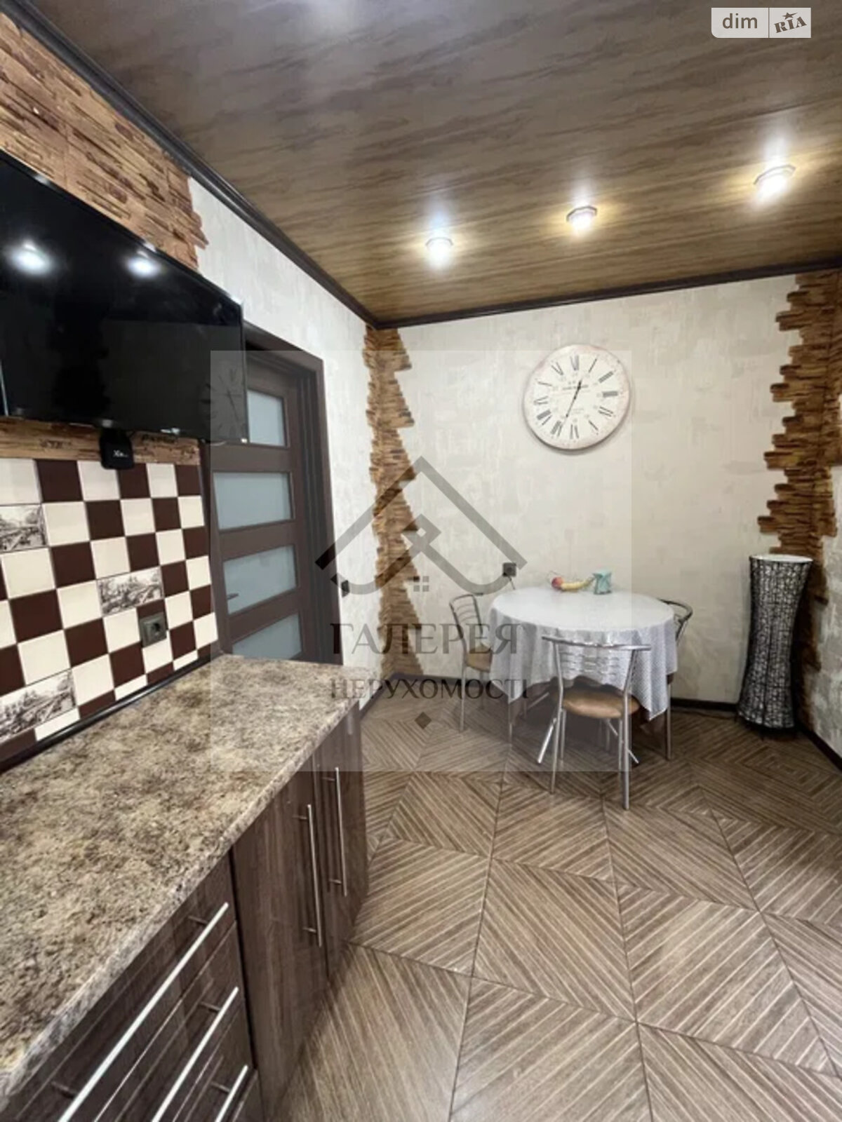 Продажа двухкомнатной квартиры в Полтаве, на бул. Боровиковского, район Шевченковский (Октябрьский) фото 1 Продажа двухкомнатной квартиры в Полтаве, на бул. Боровиковского, район Шевченковский (Октябрьский) фото 1