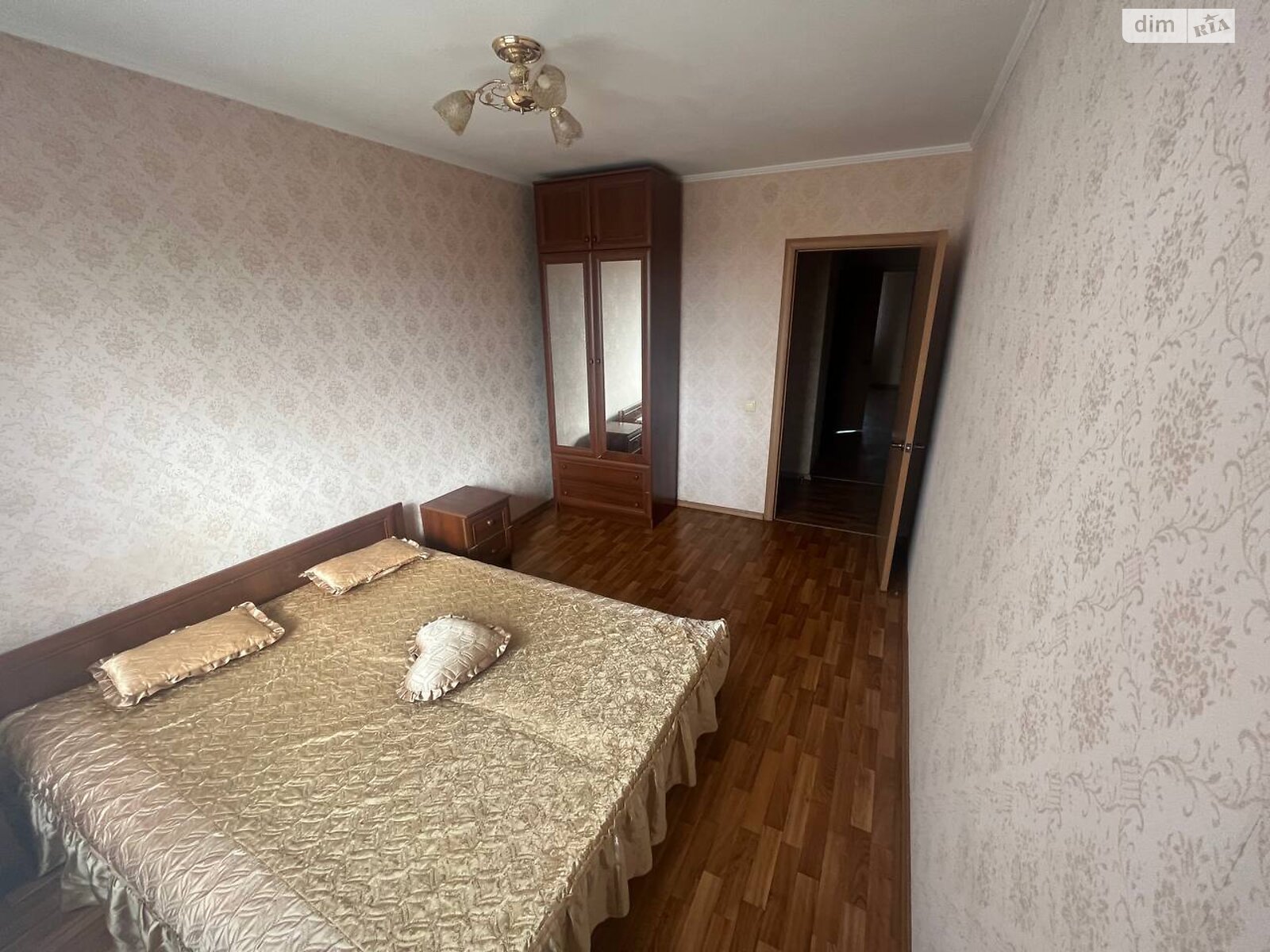 Продажа трехкомнатной квартиры в Полтаве, на ул. Черновола Вячеслава, район Шевченковский (Октябрьский) фото 1 Продажа трехкомнатной квартиры в Полтаве, на ул. Черновола Вячеслава, район Шевченковский (Октябрьский) фото 1