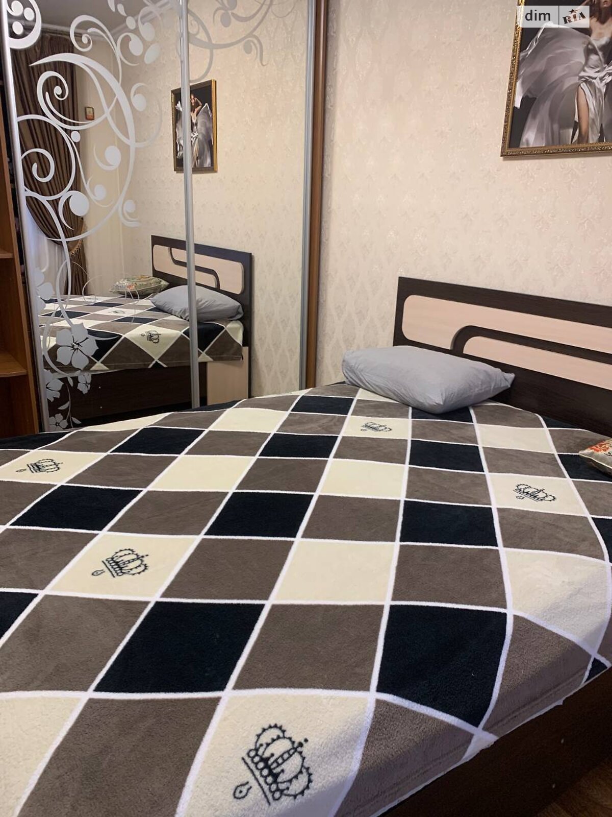 Продаж двокімнатної квартири в Полтаві, на вул. Грушевського Михайла, район Шевченківський (Жовтневий) фото 1 Продаж двокімнатної квартири в Полтаві, на вул. Грушевського Михайла, район Шевченківський (Жовтневий) фото 1