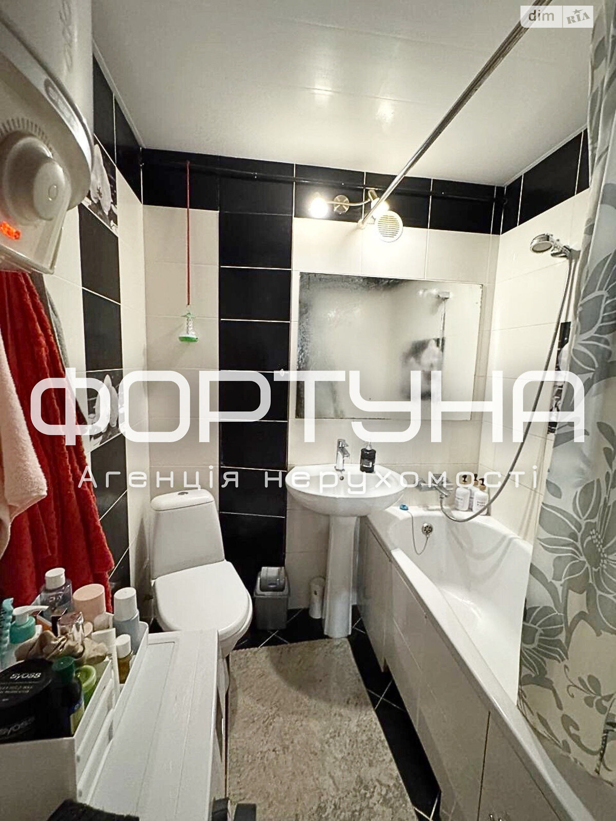 Продажа трехкомнатной квартиры в Полтаве, на ул. Мазепы Ивана, район Шевченковский (Октябрьский) фото 1 Продажа трехкомнатной квартиры в Полтаве, на ул. Мазепы Ивана, район Шевченковский (Октябрьский) фото 1