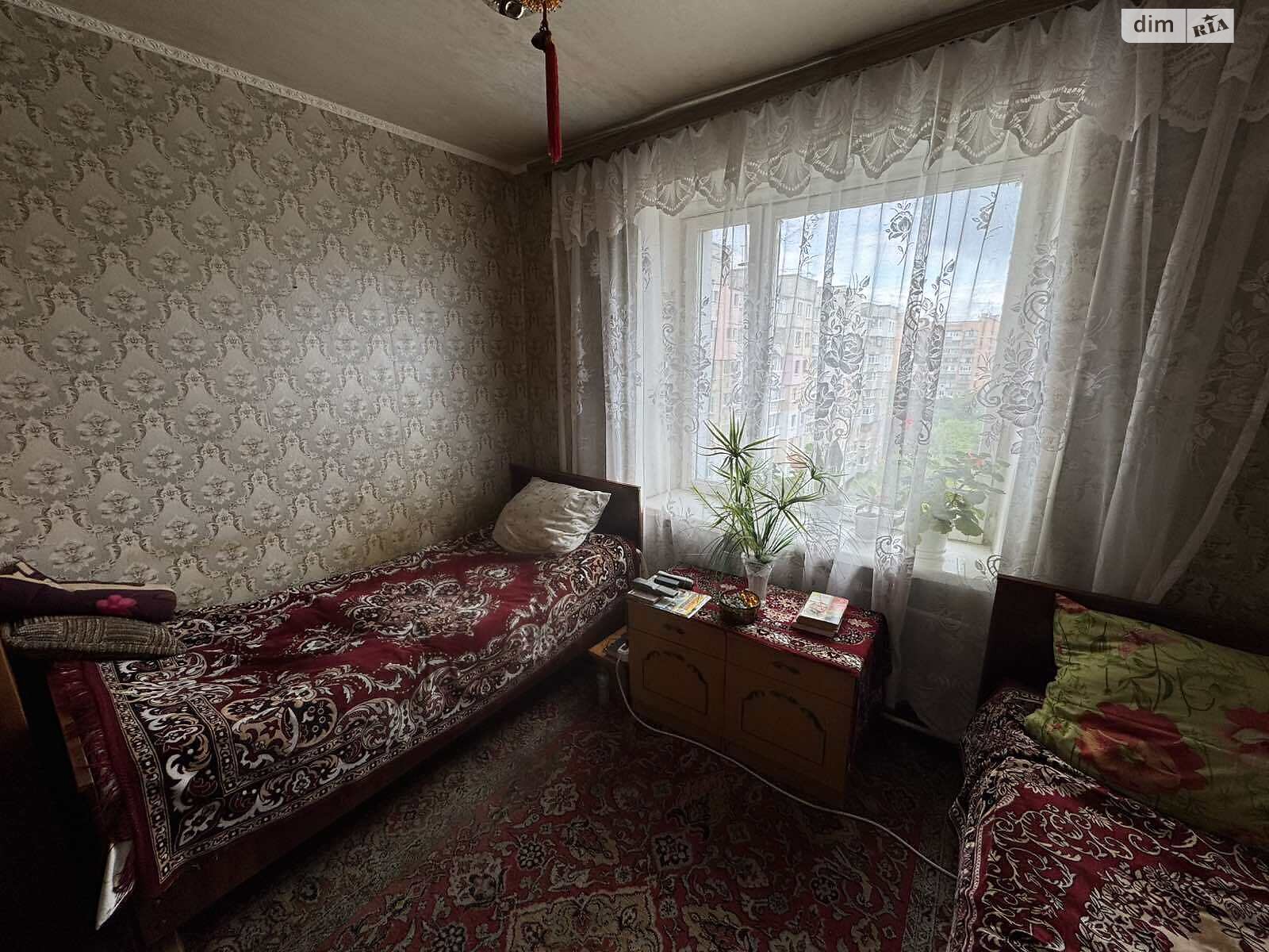 Продажа трехкомнатной квартиры в Полтаве, на ул. Игоря Дорошенко 4, район Шевченковский (Октябрьский) фото 1 Продажа трехкомнатной квартиры в Полтаве, на ул. Игоря Дорошенко 4, район Шевченковский (Октябрьский) фото 1