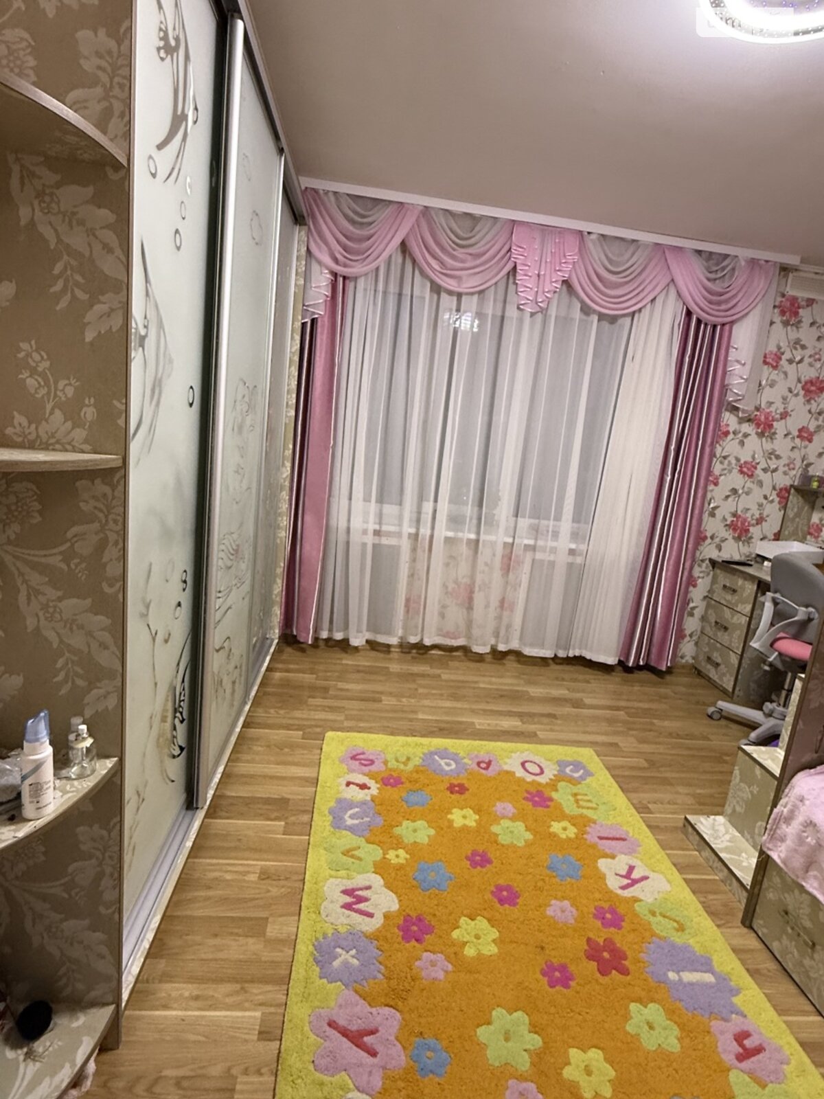 Продажа трехкомнатной квартиры в Полтаве, на ул. Игоря Дорошенко 2, район Шевченковский (Октябрьский) фото 1 Продажа трехкомнатной квартиры в Полтаве, на ул. Игоря Дорошенко 2, район Шевченковский (Октябрьский) фото 1