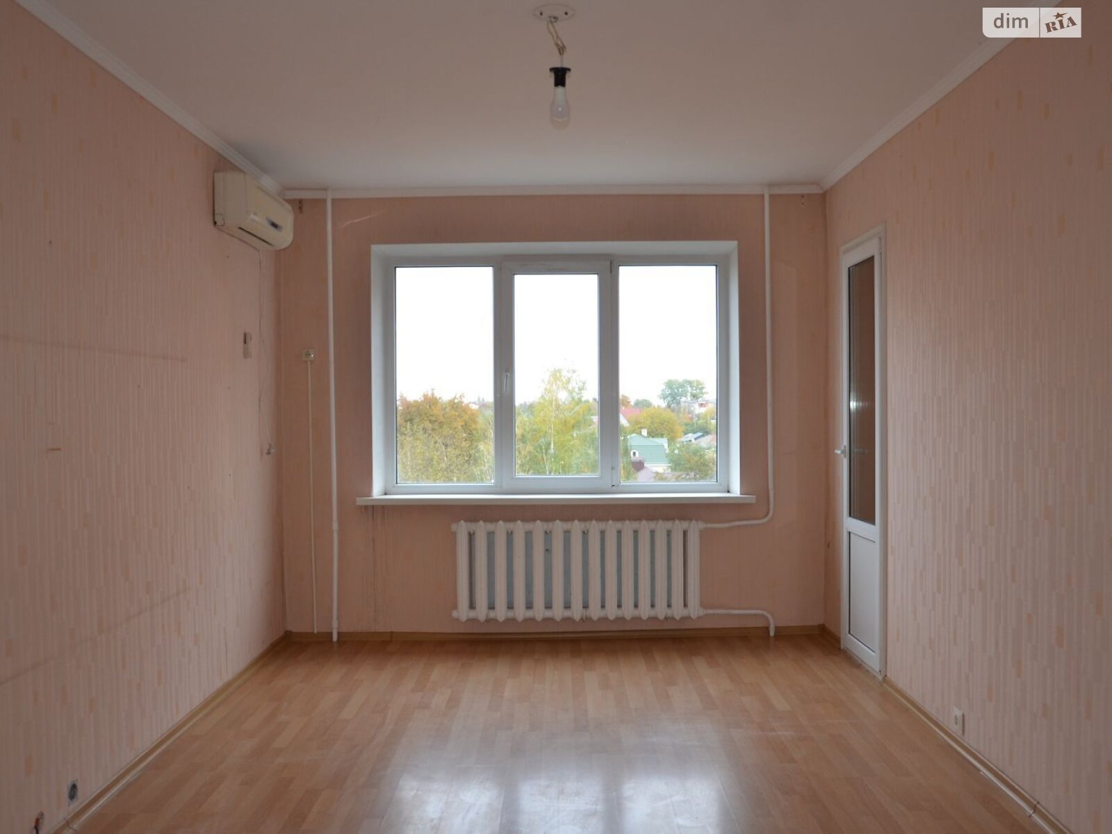 Продажа трехкомнатной квартиры в Полтаве, на ул. Образовательная, район Шевченковский (Октябрьский) фото 1 Продажа трехкомнатной квартиры в Полтаве, на ул. Образовательная, район Шевченковский (Октябрьский) фото 1