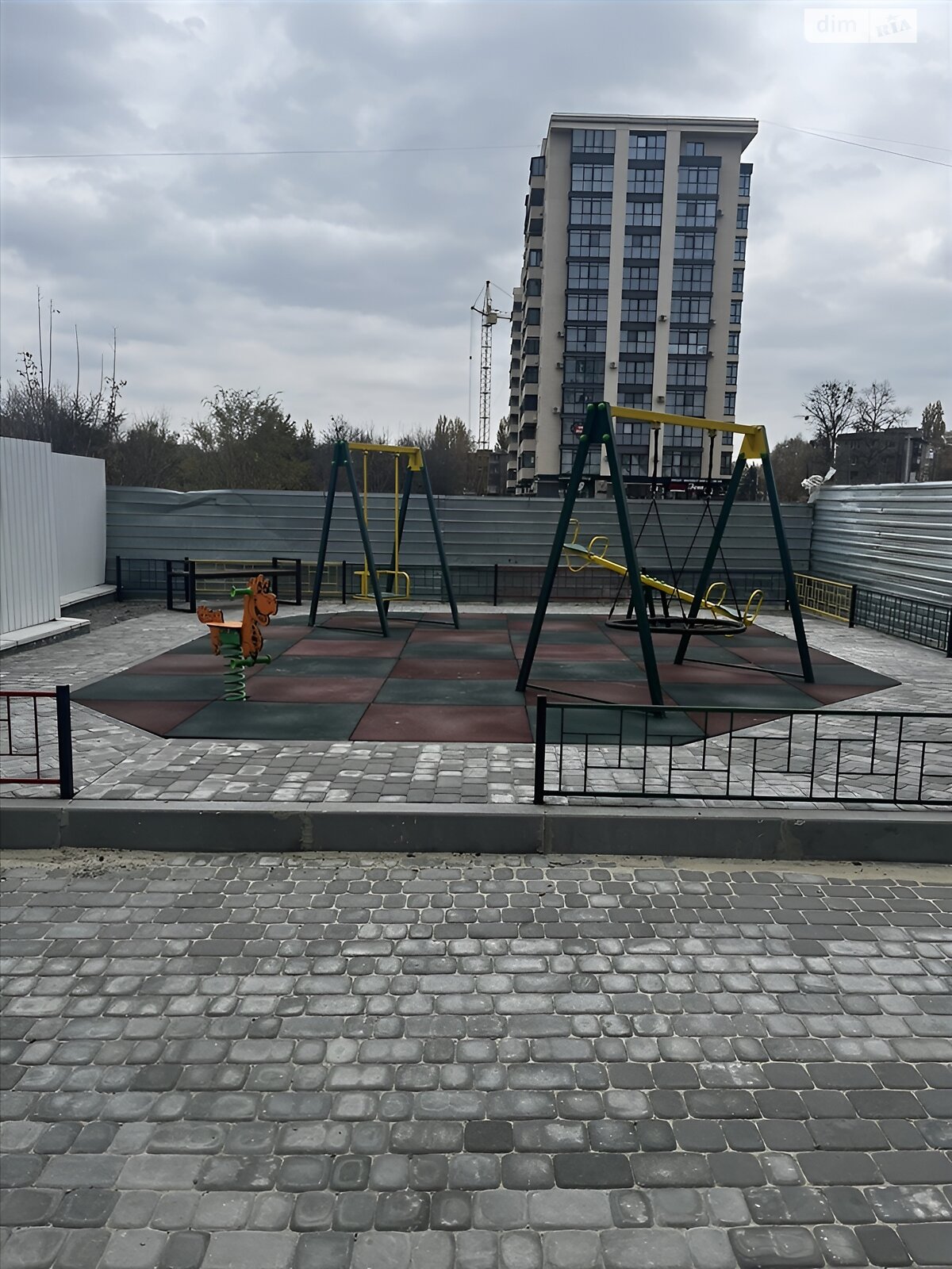 Продажа двухкомнатной квартиры в Полтаве, на ул. Олександра Оксанченка, район Шевченковский (Октябрьский) фото 1 Продажа двухкомнатной квартиры в Полтаве, на ул. Олександра Оксанченка, район Шевченковский (Октябрьский) фото 1