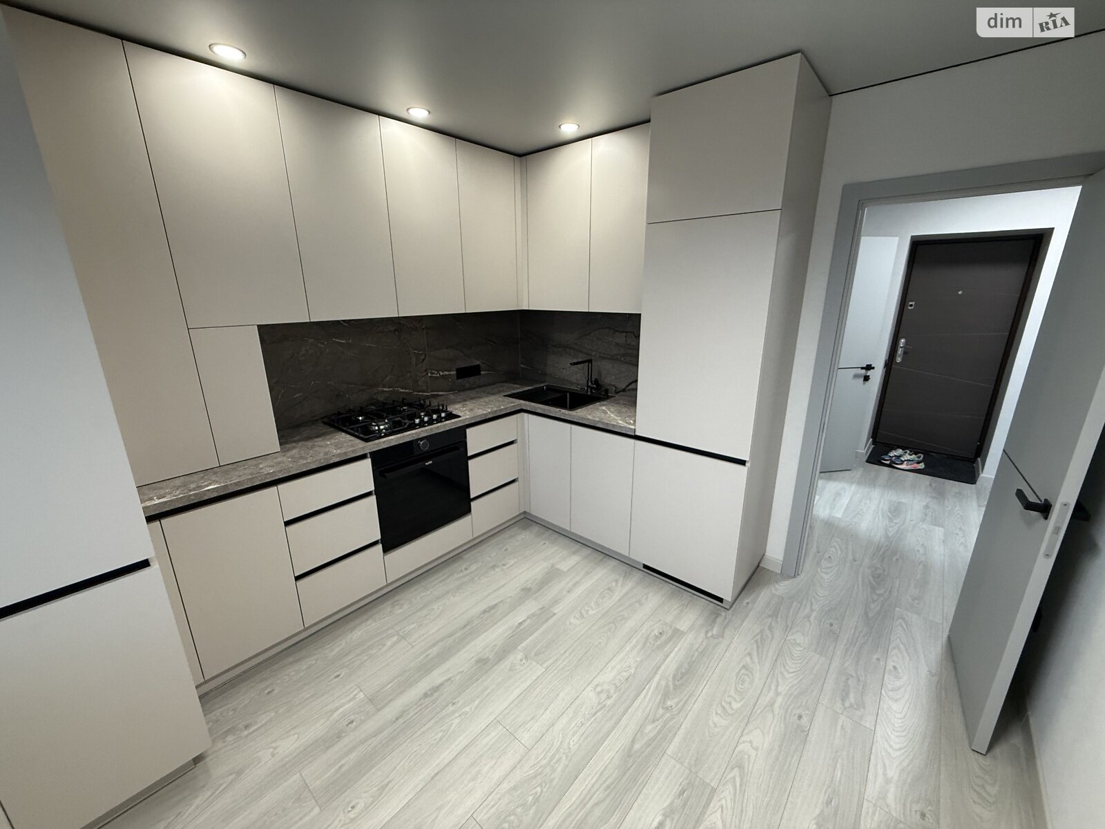 Продажа однокомнатной квартиры в Полтаве, на ул. Олександра Оксанченка 20, район Шевченковский (Октябрьский) фото 1