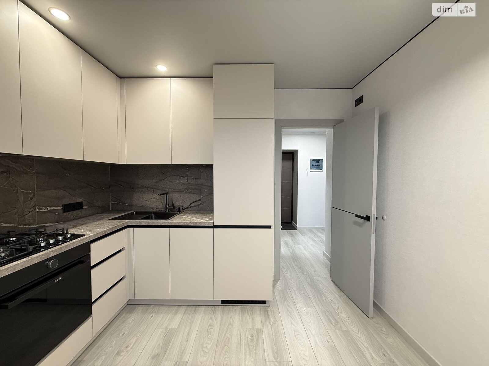 Продажа однокомнатной квартиры в Полтаве, на ул. Олександра Оксанченка 20, район Шевченковский (Октябрьский) фото 1