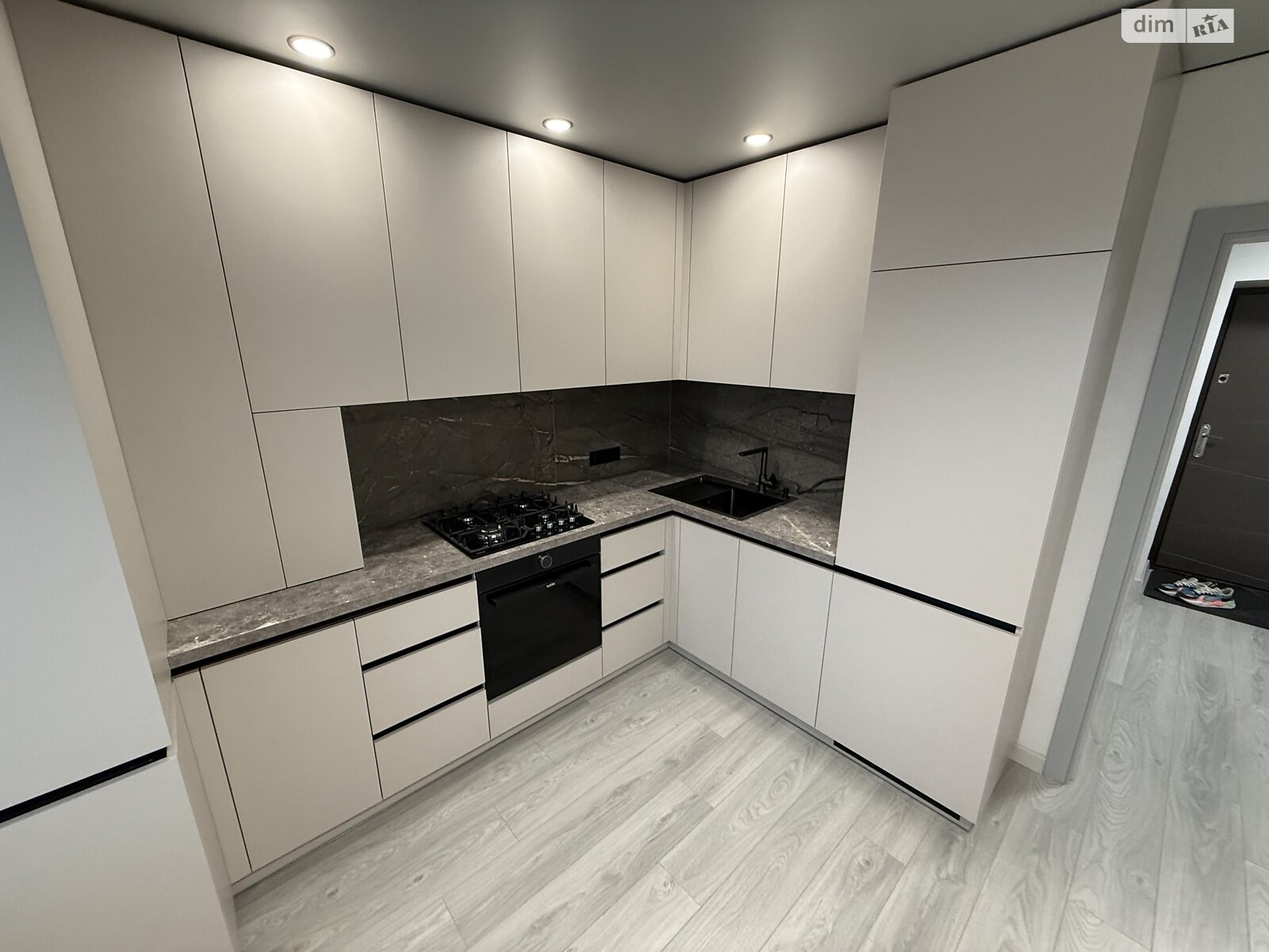 Продажа однокомнатной квартиры в Полтаве, на ул. Олександра Оксанченка 20, район Шевченковский (Октябрьский) фото 1