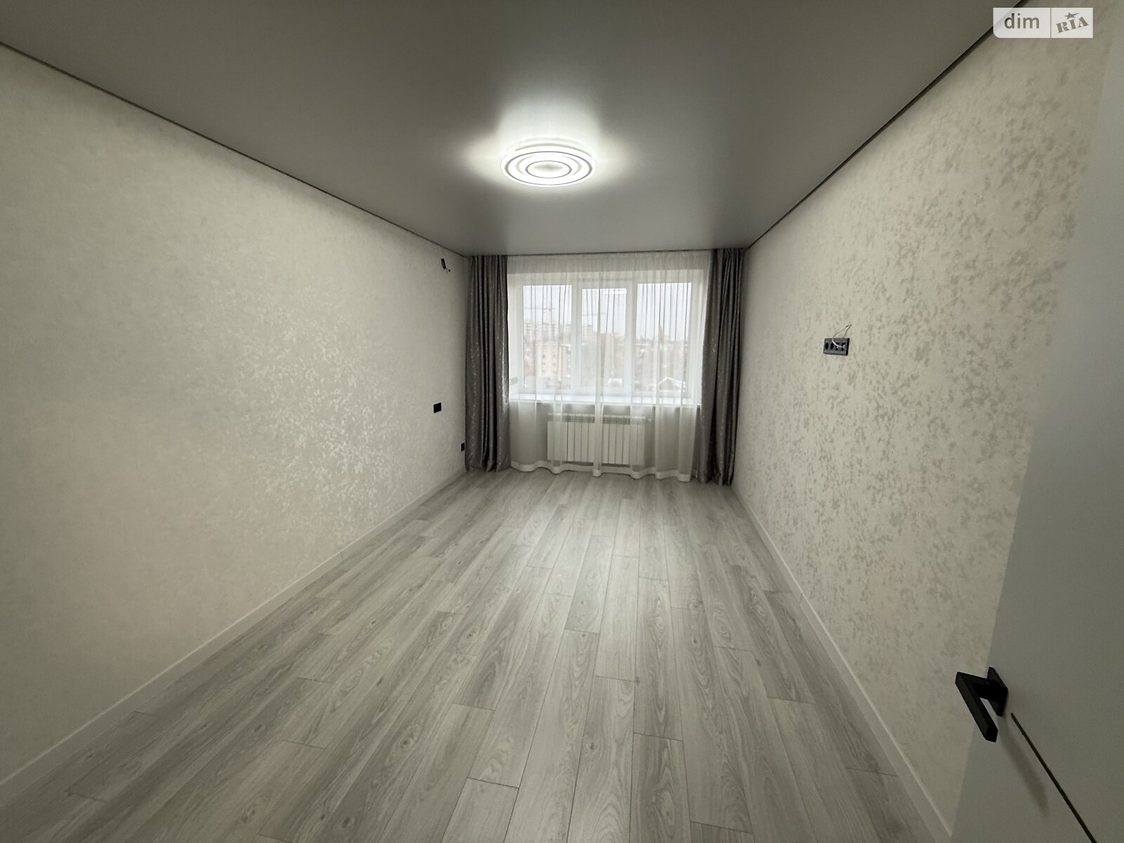 Продажа однокомнатной квартиры в Полтаве, на ул. Олександра Оксанченка 20, район Шевченковский (Октябрьский) фото 1