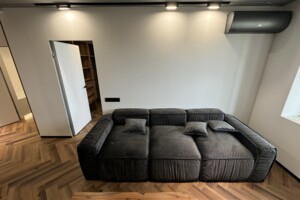 Продажа двухкомнатной квартиры в Полтаве, на ул. Великотырновская 4А, район Шевченковский (Октябрьский) фото 2