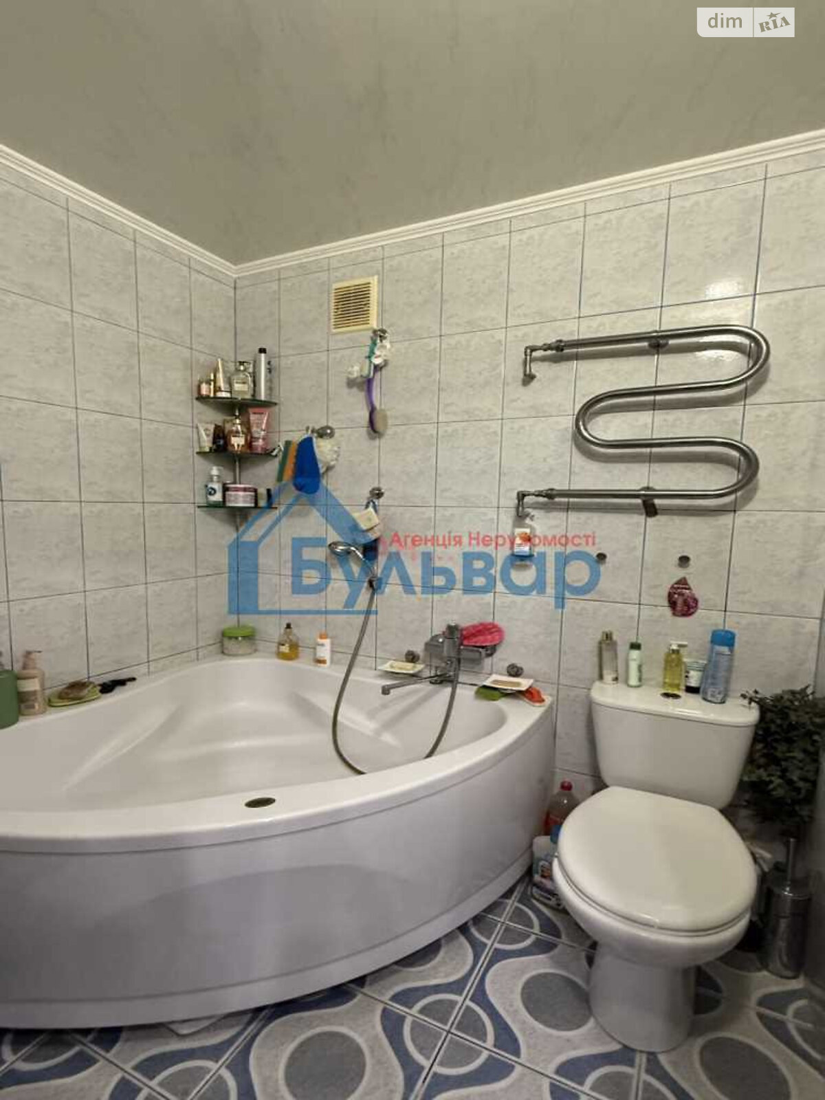 Продаж трикімнатної квартири в Полтаві, на вул. Балакіна, район Стадіон Ворскла фото 1 Продаж трикімнатної квартири в Полтаві, на вул. Балакіна, район Стадіон Ворскла фото 1