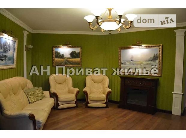 Продажа трехкомнатной квартиры в Полтаве, на ул. Старый Подол фото 1 Продажа трехкомнатной квартиры в Полтаве, на ул. Старый Подол фото 1