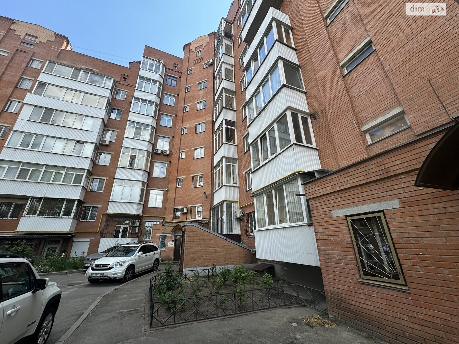 Продаж трикімнатної квартири в Полтаві, на вул. Чорновола Вячеслава 2Б, район Центр фото 1 Продаж трикімнатної квартири в Полтаві, на вул. Чорновола Вячеслава 2Б, район Центр фото 1