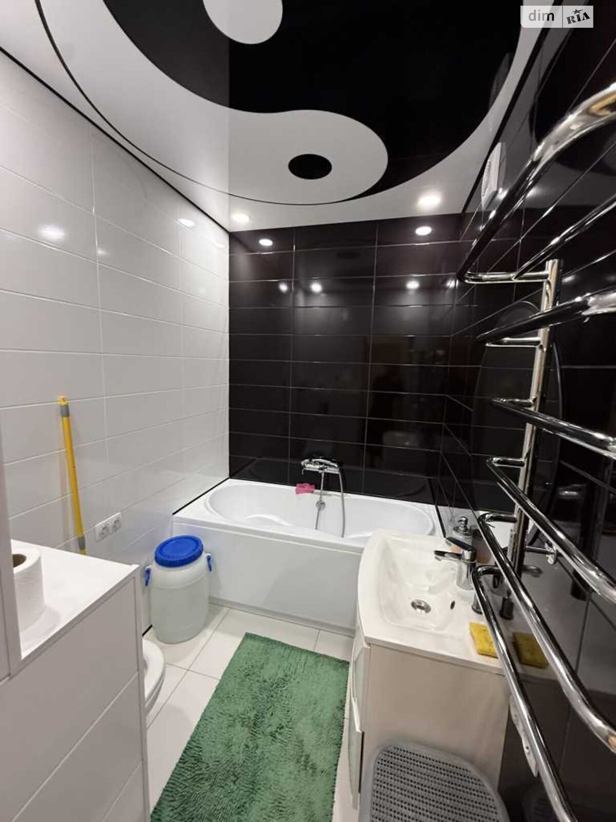 Продажа трехкомнатной квартиры в Полтаве, на пер. Госпитальный, район Центр фото 1 Продажа трехкомнатной квартиры в Полтаве, на пер. Госпитальный, район Центр фото 1