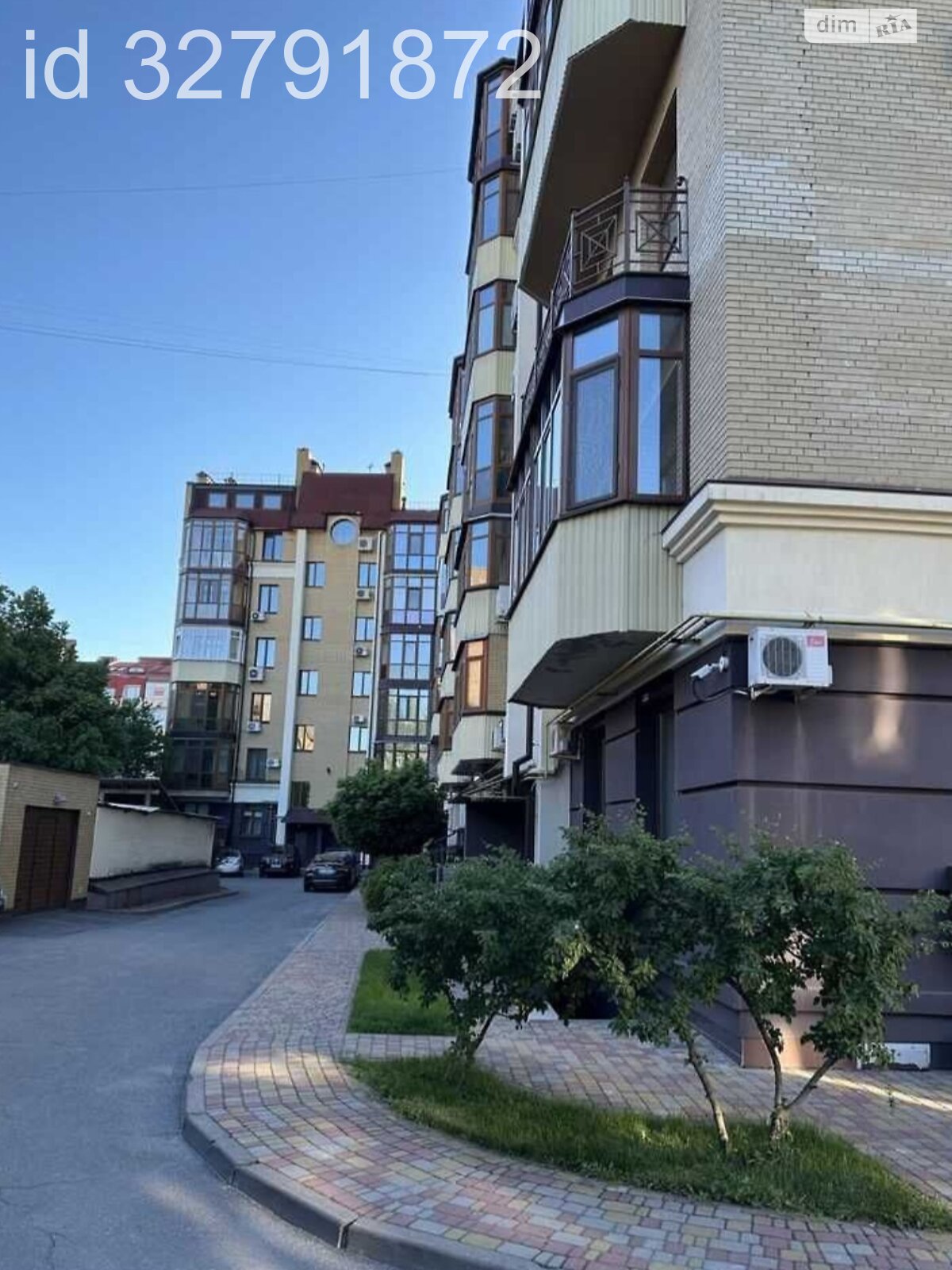 Продажа трехкомнатной квартиры в Полтаве, на ул. Конституции 13, район Центр фото 1 Продажа трехкомнатной квартиры в Полтаве, на ул. Конституции 13, район Центр фото 1