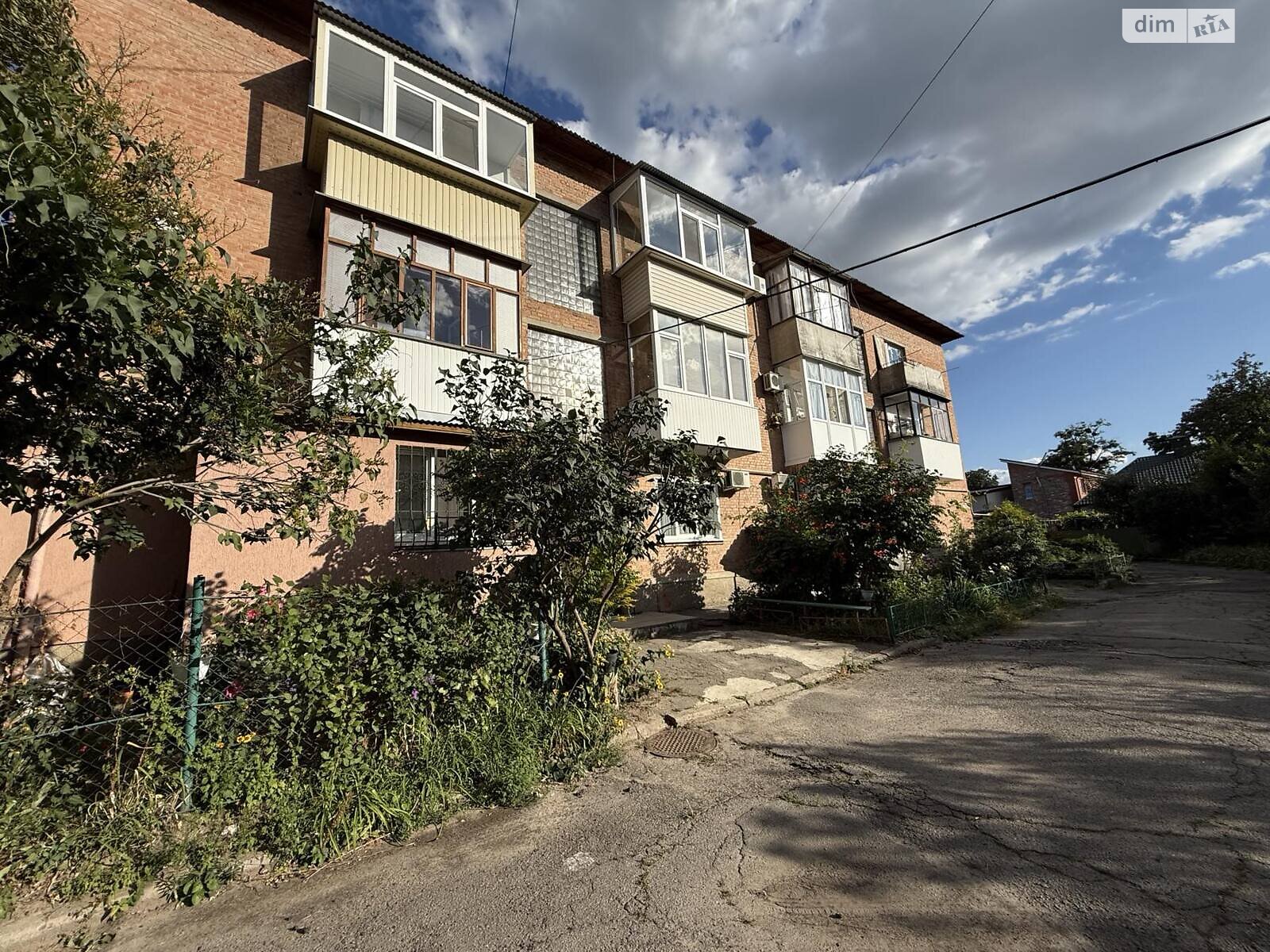 Продажа трехкомнатной квартиры в Полтаве, на ул. Леваневского, район Центр фото 1 Продажа трехкомнатной квартиры в Полтаве, на ул. Леваневского, район Центр фото 1