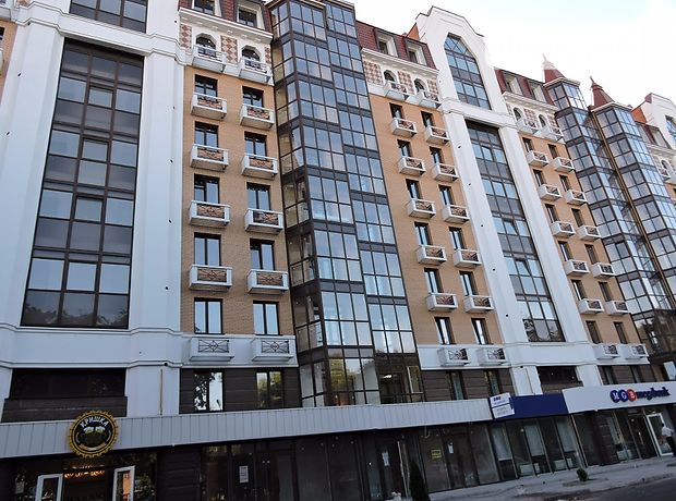 Продажа пятикомнатной квартиры в Полтаве, на ул. Октябрьская район Центр фото 1 Продажа пятикомнатной квартиры в Полтаве, на ул. Октябрьская район Центр фото 1