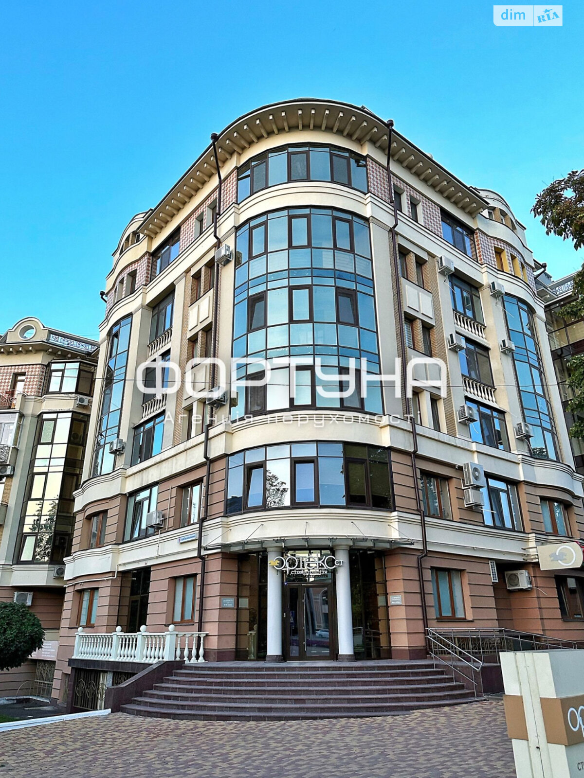 Продаж двокімнатної квартири в Полтаві, на просп. Першотравневий 7, район Центр фото 1 Продаж двокімнатної квартири в Полтаві, на просп. Першотравневий 7, район Центр фото 1