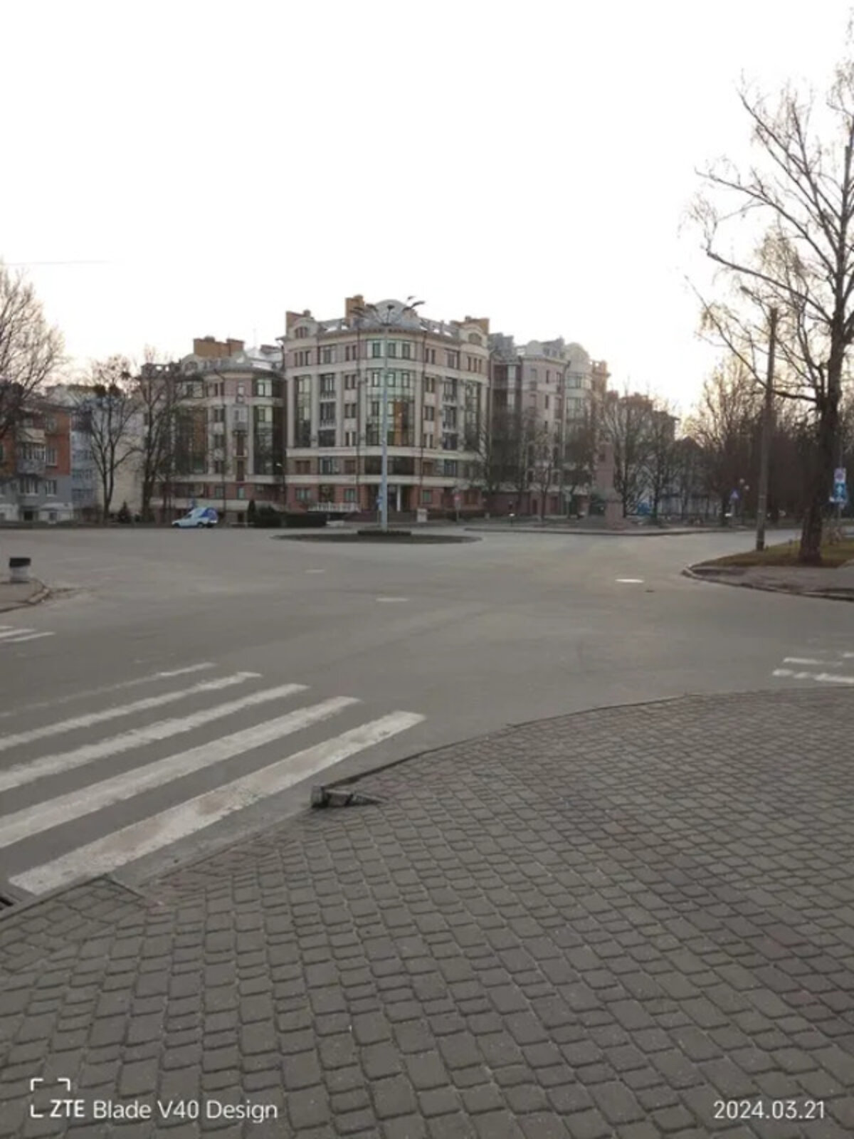 Продаж однокімнатної квартири в Полтаві, на просп. Першотравневий 15А, район Центр фото 1