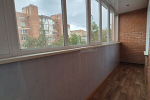 Продаж трикімнатної квартири в Полтаві, на вул. Соборності, район Центр фото 2