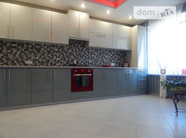 Продажа двухкомнатной квартиры в Полтаве, на Соборности улица район Центр фото 1 Продажа двухкомнатной квартиры в Полтаве, на Соборности улица район Центр фото 1