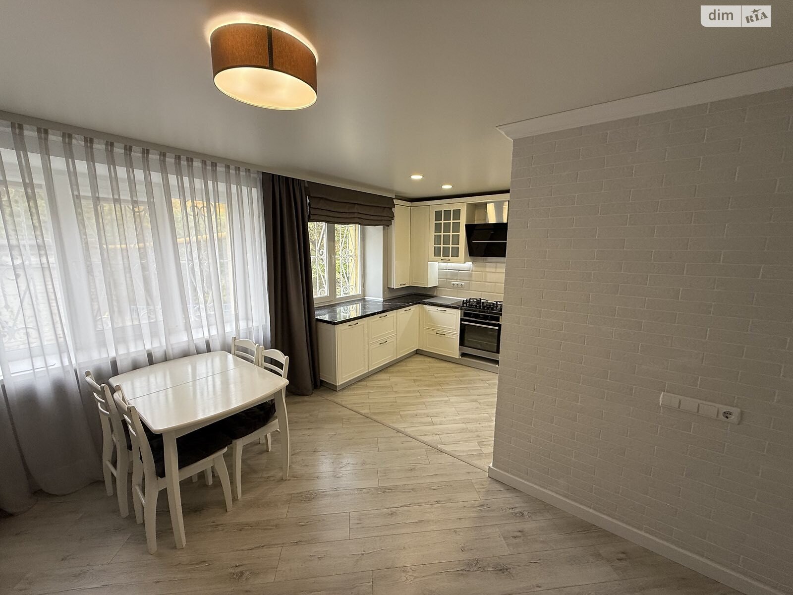 Продажа трехкомнатной квартиры в Полтаве, на ул. Сретенская, район Центр фото 1