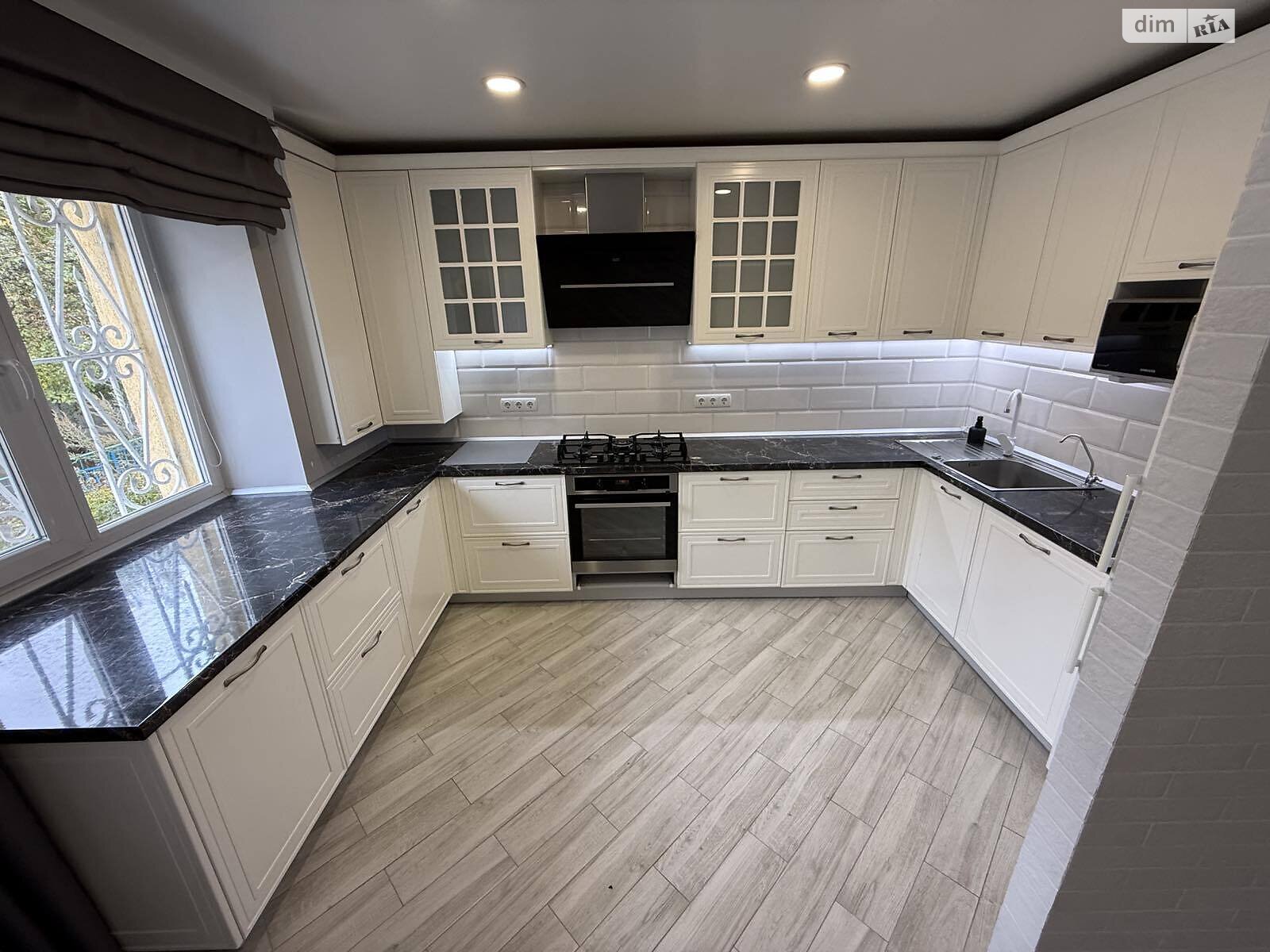 Продажа трехкомнатной квартиры в Полтаве, на ул. Сретенская, район Центр фото 1