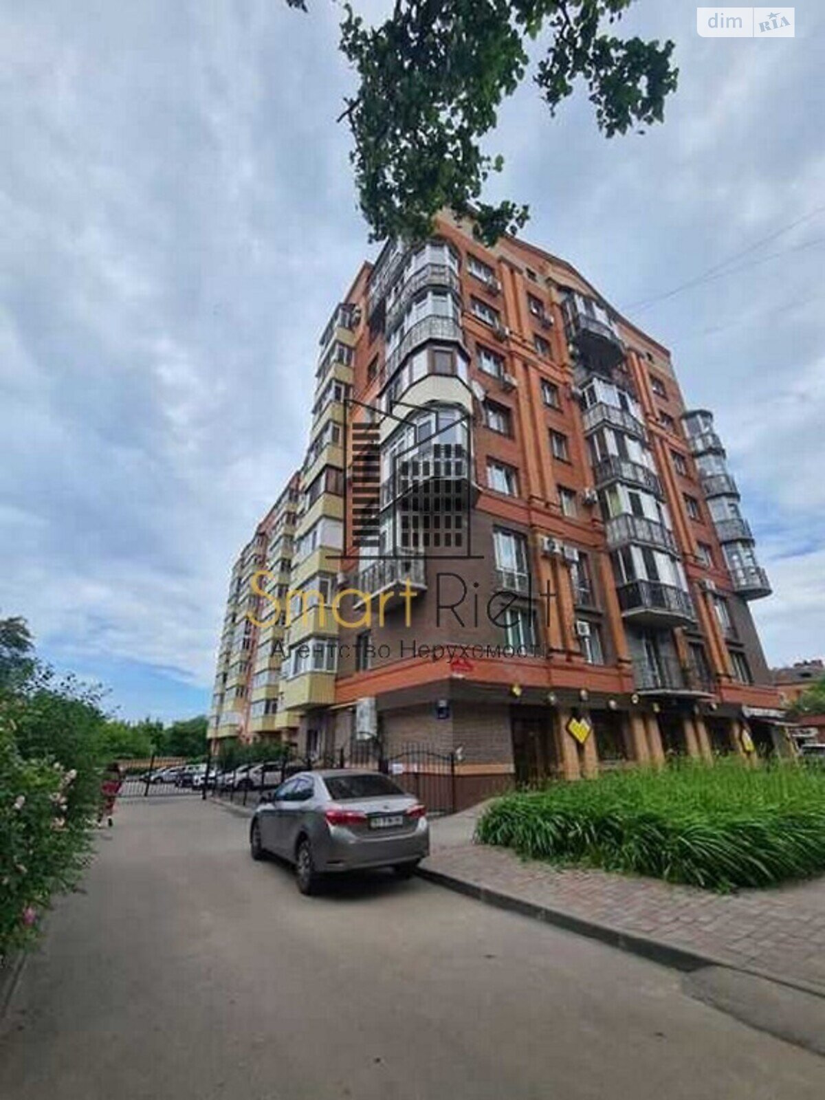 Продажа четырехкомнатной квартиры в Полтаве, на ул. Владимира Козака, район Центр фото 1