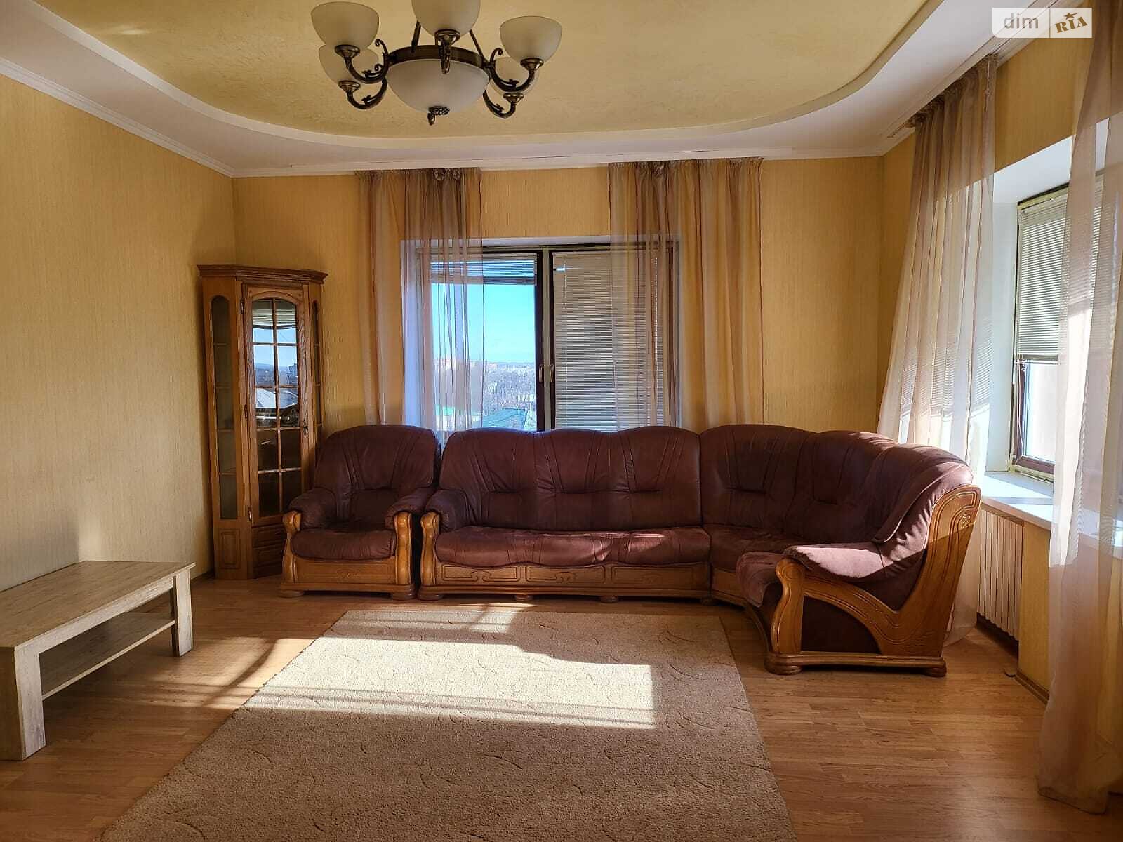 Продаж трикімнатної квартири в Полтаві, на вул. Юліана Матвійчука 28, кв. 76, район Центр фото 1 Продаж трикімнатної квартири в Полтаві, на вул. Юліана Матвійчука 28, кв. 76, район Центр фото 1