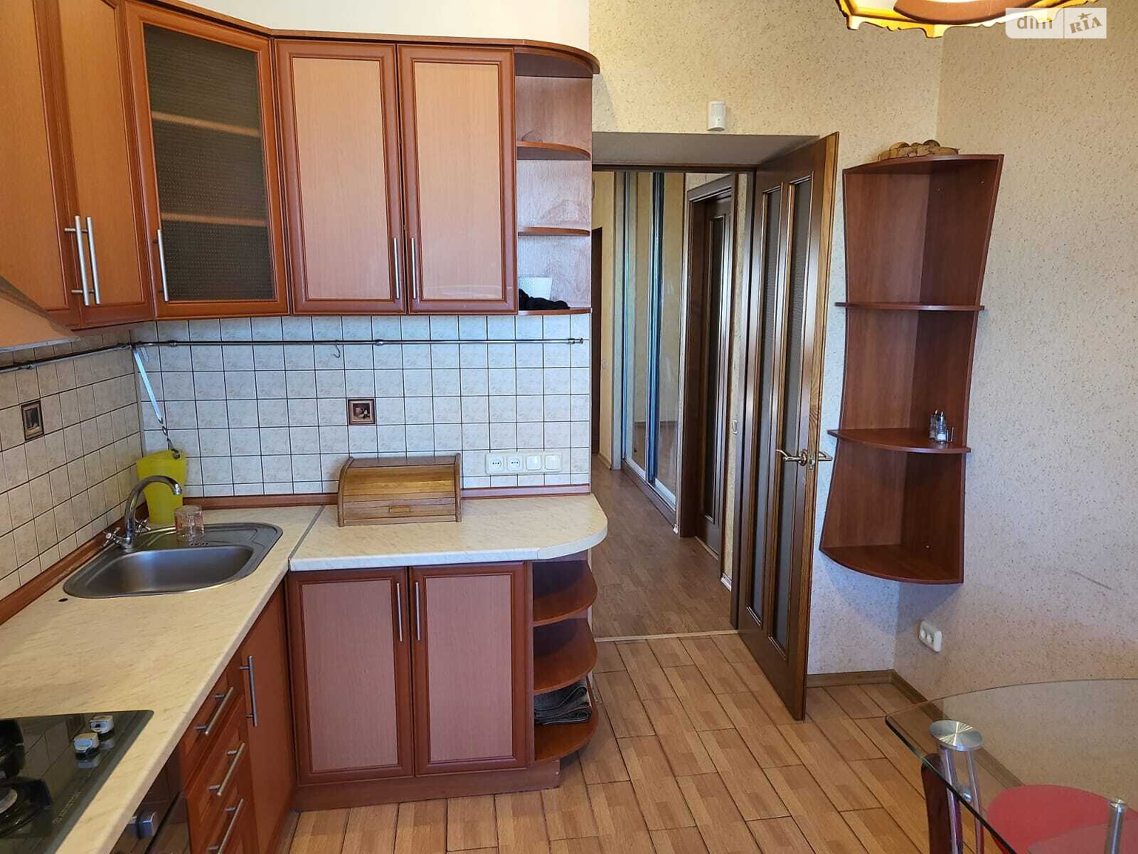 Продаж трикімнатної квартири в Полтаві, на вул. Юліана Матвійчука 28, кв. 76, район Центр фото 1 Продаж трикімнатної квартири в Полтаві, на вул. Юліана Матвійчука 28, кв. 76, район Центр фото 1