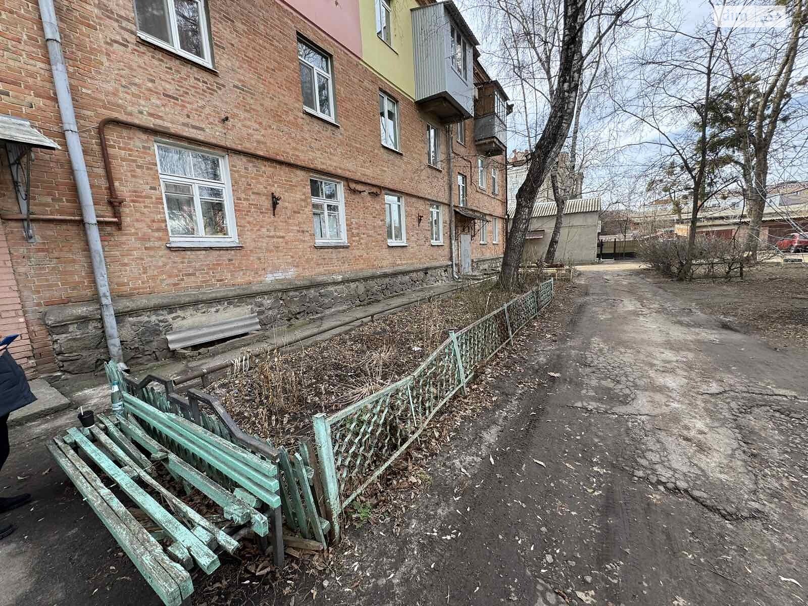 Продаж трикімнатної квартири в Полтаві, на вул. Юліана Матвійчука, район Центр фото 1 Продаж трикімнатної квартири в Полтаві, на вул. Юліана Матвійчука, район Центр фото 1
