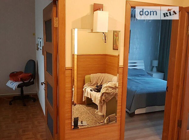 Продаж трикімнатної квартири в Полтаві на вул. Молодіжна фото 1 Продаж трикімнатної квартири в Полтаві на вул. Молодіжна фото 1