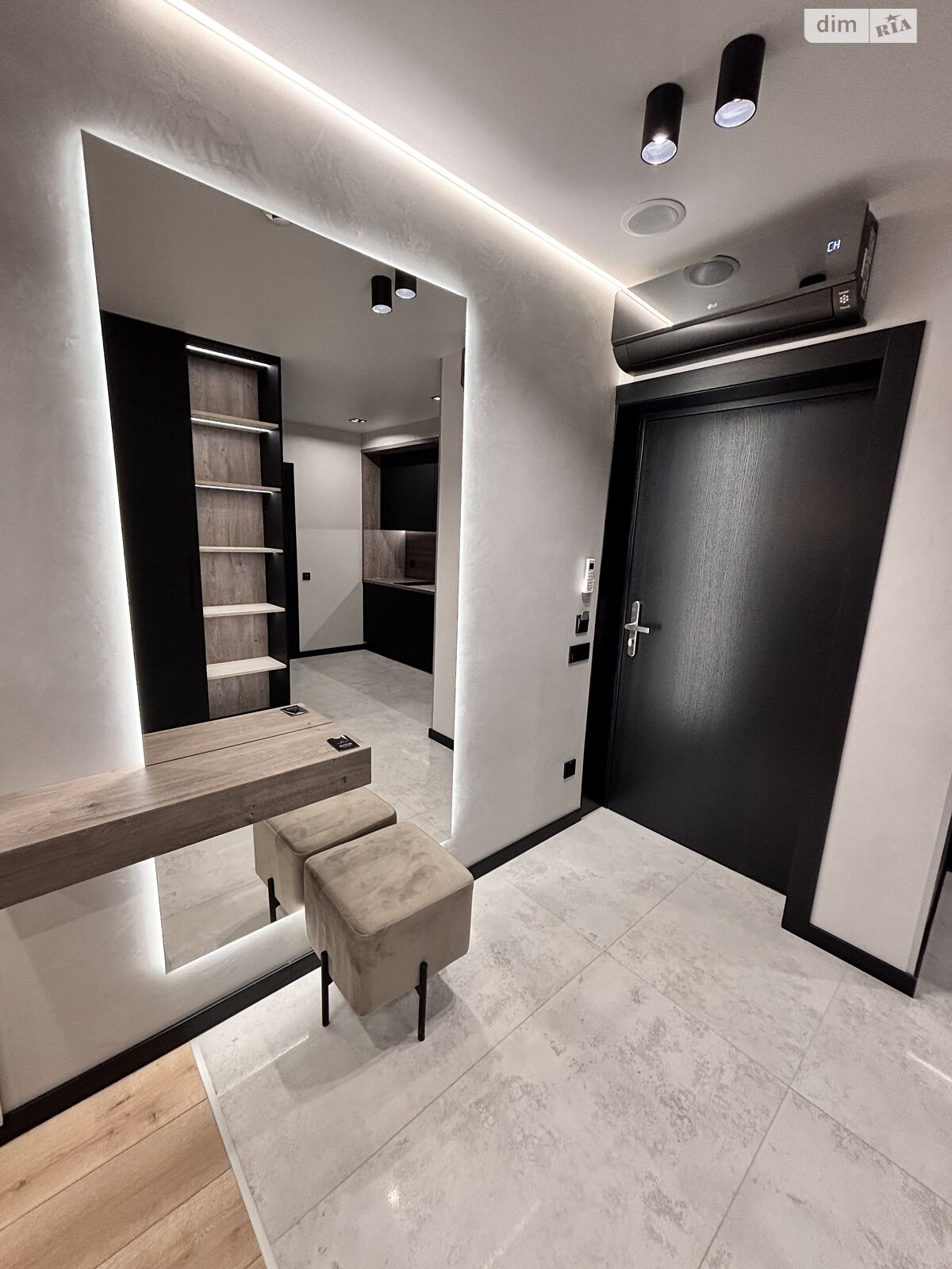 Продажа двухкомнатной квартиры в Поляниця, на Район озера Молодості 2, кв. 323, фото 1 Продажа двухкомнатной квартиры в Поляниця, на Район озера Молодості 2, кв. 323, фото 1