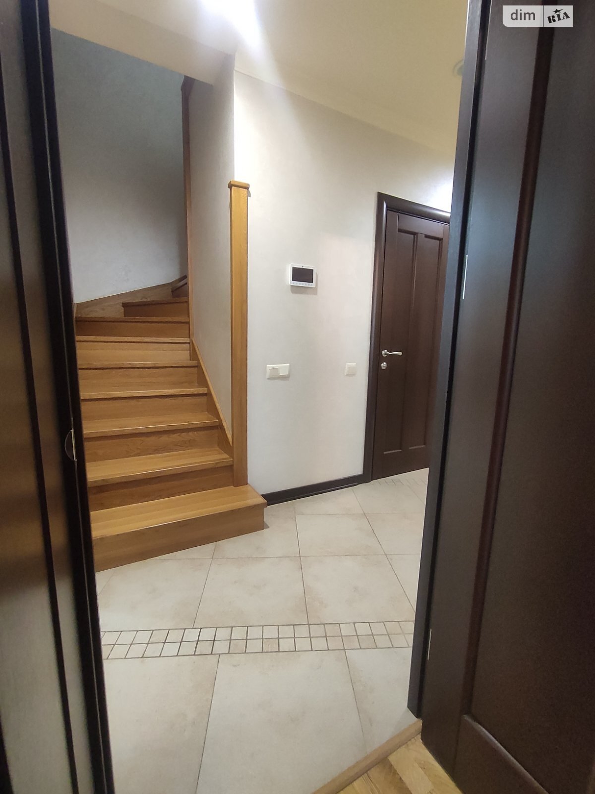 Продаж чотирикімнатної квартири в Пустомитах, на вул. Садова, фото 1 Продаж чотирикімнатної квартири в Пустомитах, на вул. Садова, фото 1