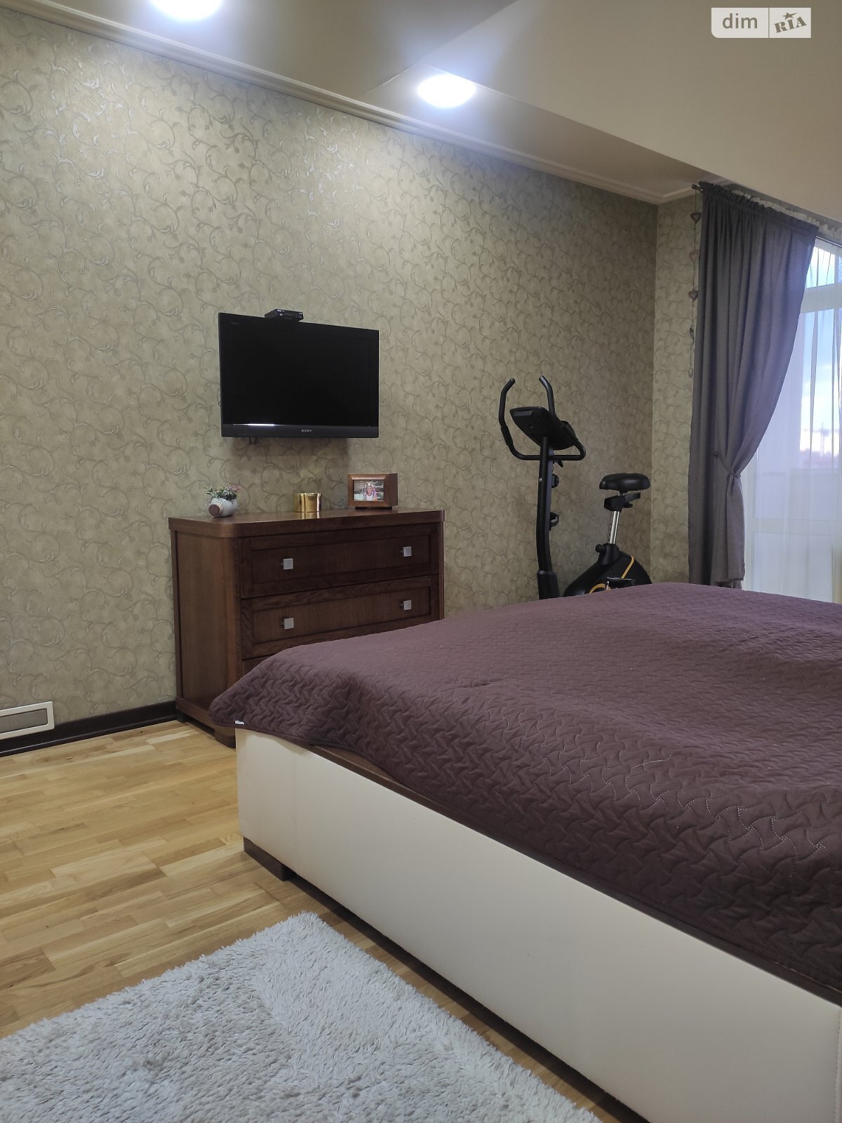 Продаж чотирикімнатної квартири в Пустомитах, на вул. Садова, фото 1 Продаж чотирикімнатної квартири в Пустомитах, на вул. Садова, фото 1