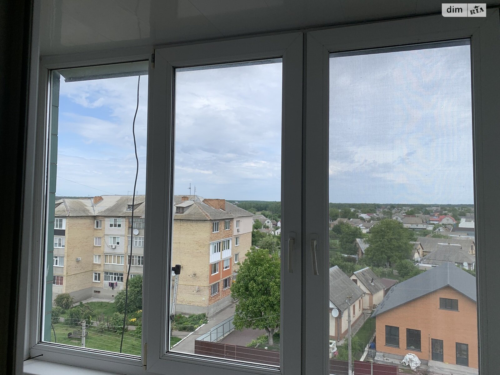Продаж трикімнатної квартири в Рокитному, на вул. Вокзальна 44, кв. 15, район Рокитне фото 1 Продаж трикімнатної квартири в Рокитному, на вул. Вокзальна 44, кв. 15, район Рокитне фото 1
