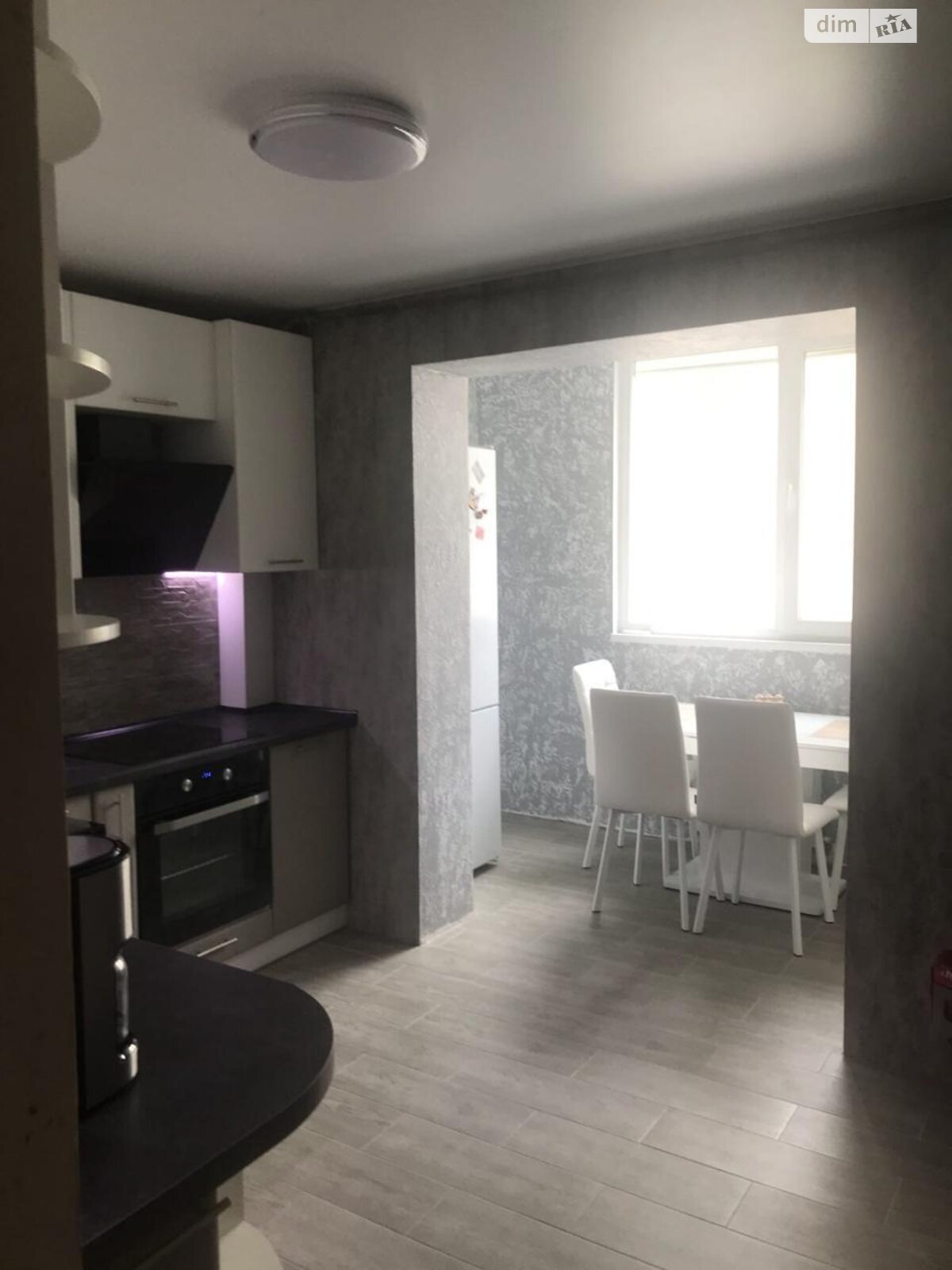 Продаж трикімнатної квартири в Розсошенці, на вул. Параджанова 5, фото 1 Продаж трикімнатної квартири в Розсошенці, на вул. Параджанова 5, фото 1