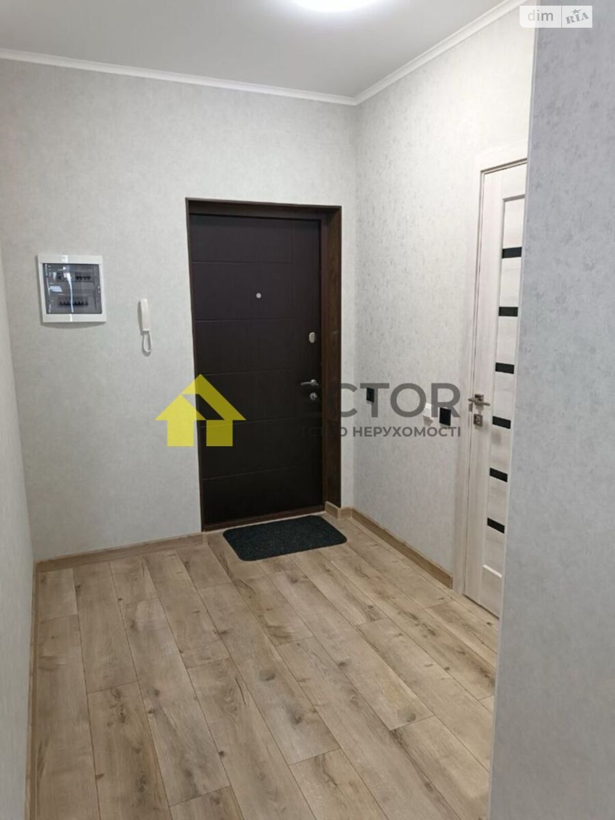 Продаж трикімнатної квартири в Розсошенці, на вул. Перспективна, фото 1 Продаж трикімнатної квартири в Розсошенці, на вул. Перспективна, фото 1