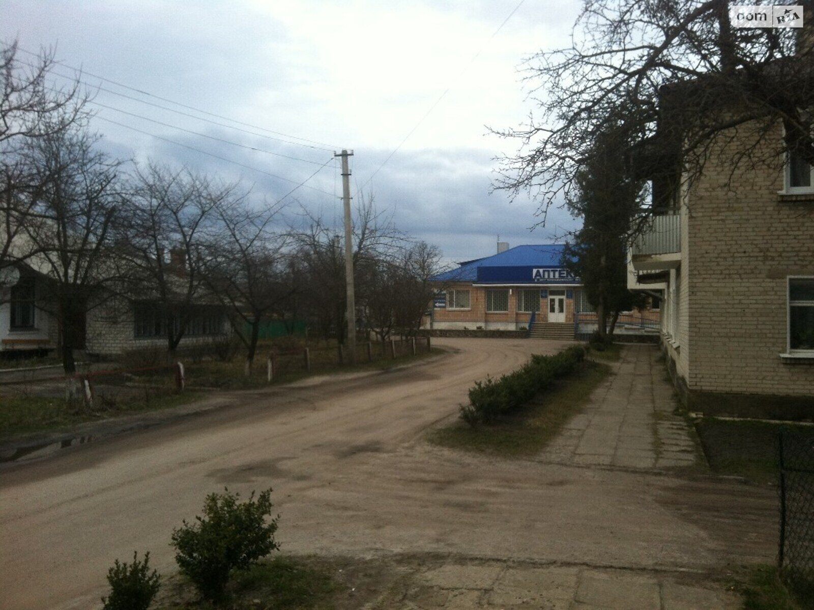 Продаж чотирикімнатної квартири в Ратному, на вул. 30 років Перемоги 1, район Ратне фото 1
