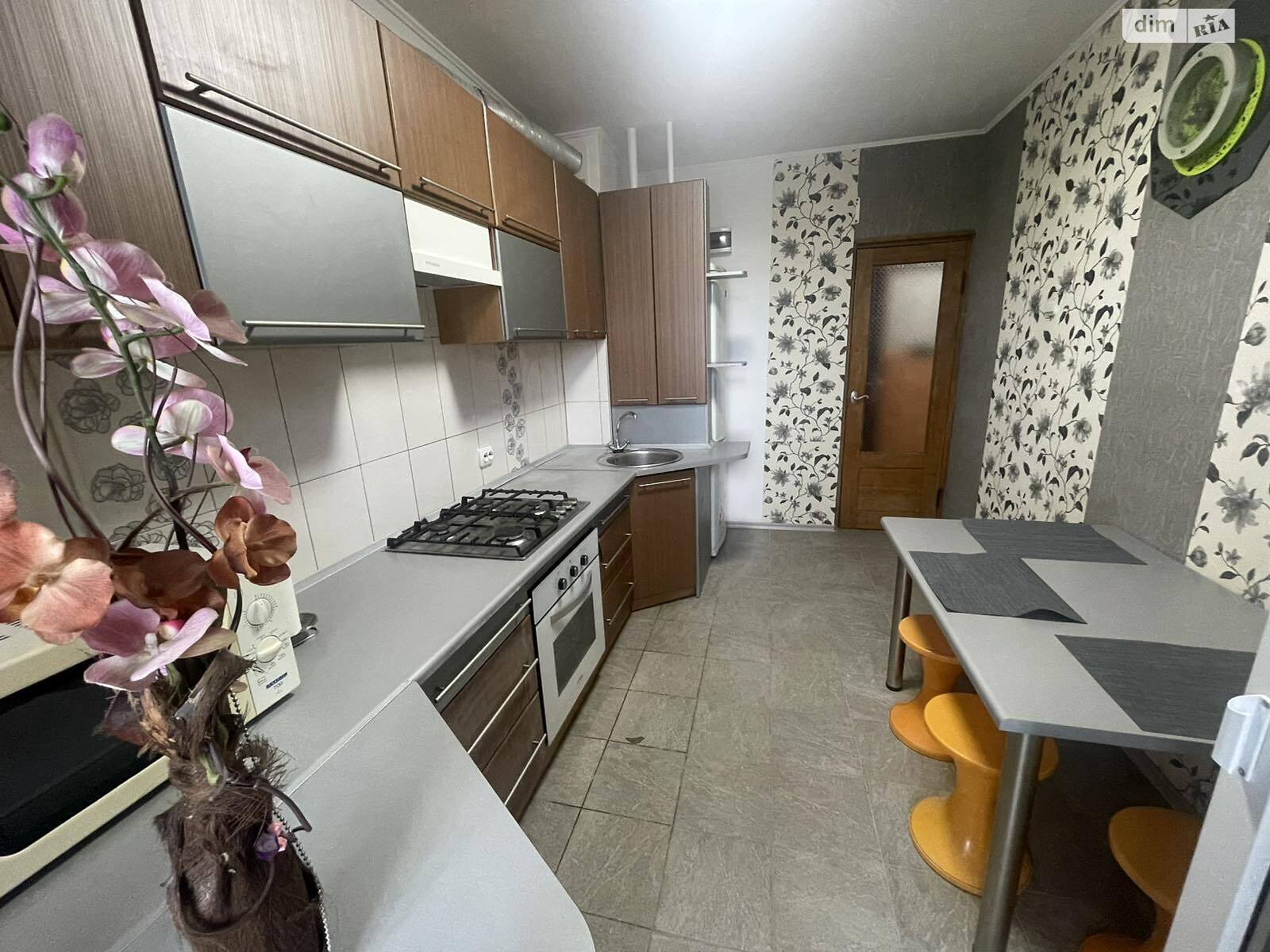 Продажа трехкомнатной квартиры в Ровно, на ул. Буковинская 6, район 12-школа фото 1 Продажа трехкомнатной квартиры в Ровно, на ул. Буковинская 6, район 12-школа фото 1