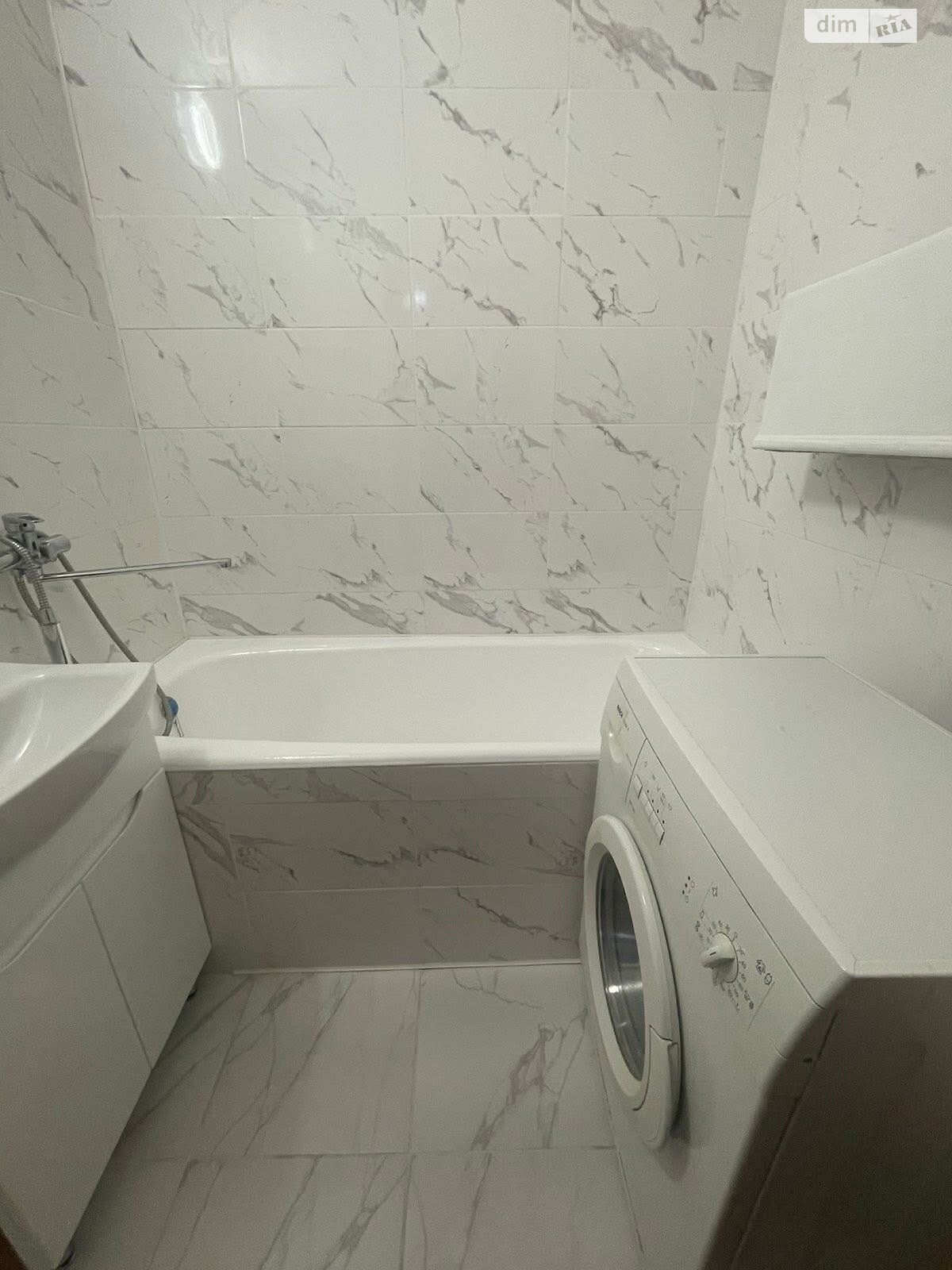 Продажа трехкомнатной квартиры в Ровно, на ул. Буковинская 6, район 12-школа фото 1 Продажа трехкомнатной квартиры в Ровно, на ул. Буковинская 6, район 12-школа фото 1