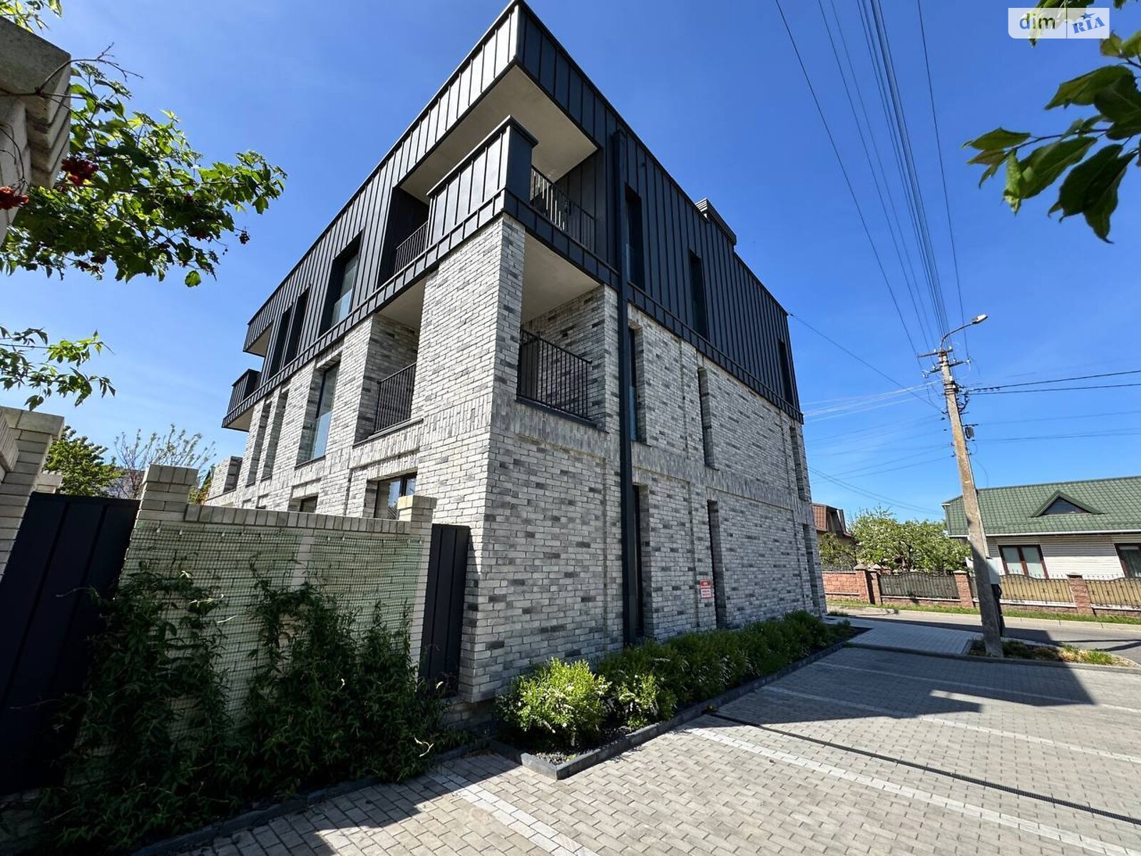 Продажа однокомнатной квартиры в Ровно, на ул. Единства 12, кв. 1, район 12-школа фото 1 Продажа однокомнатной квартиры в Ровно, на ул. Единства 12, кв. 1, район 12-школа фото 1