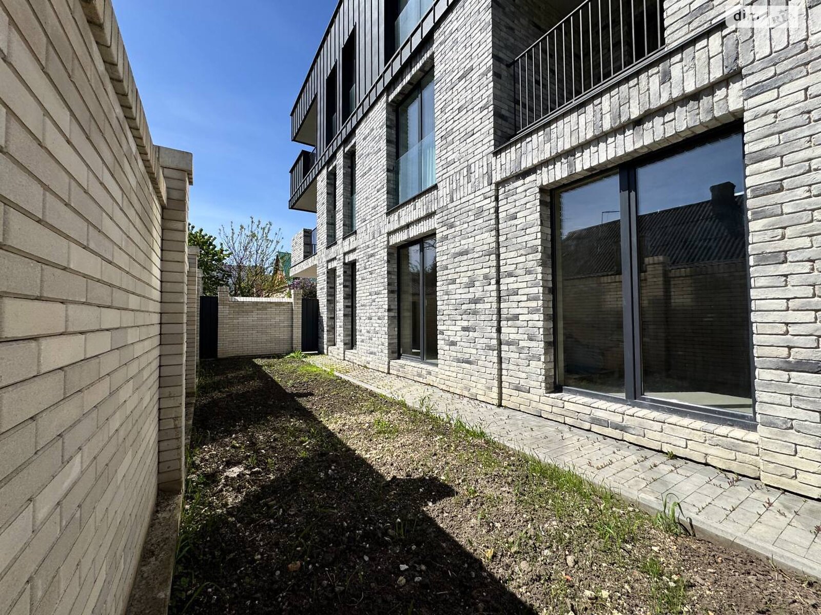 Продажа однокомнатной квартиры в Ровно, на ул. Единства 12, кв. 1, район 12-школа фото 1 Продажа однокомнатной квартиры в Ровно, на ул. Единства 12, кв. 1, район 12-школа фото 1