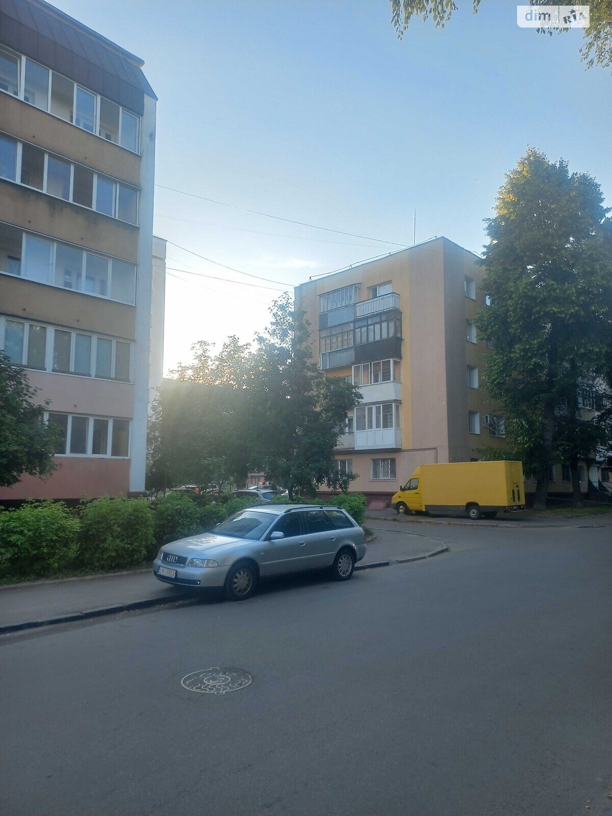Продажа четырехкомнатной квартиры в Ровно, на ул. Ивана Вишенского 10, район 12-школа фото 1 Продажа четырехкомнатной квартиры в Ровно, на ул. Ивана Вишенского 10, район 12-школа фото 1