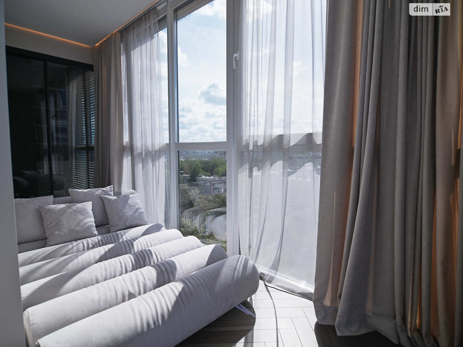 Продажа трехкомнатной квартиры в Ровно, на ул. Киевская 19, район 12-школа фото 1