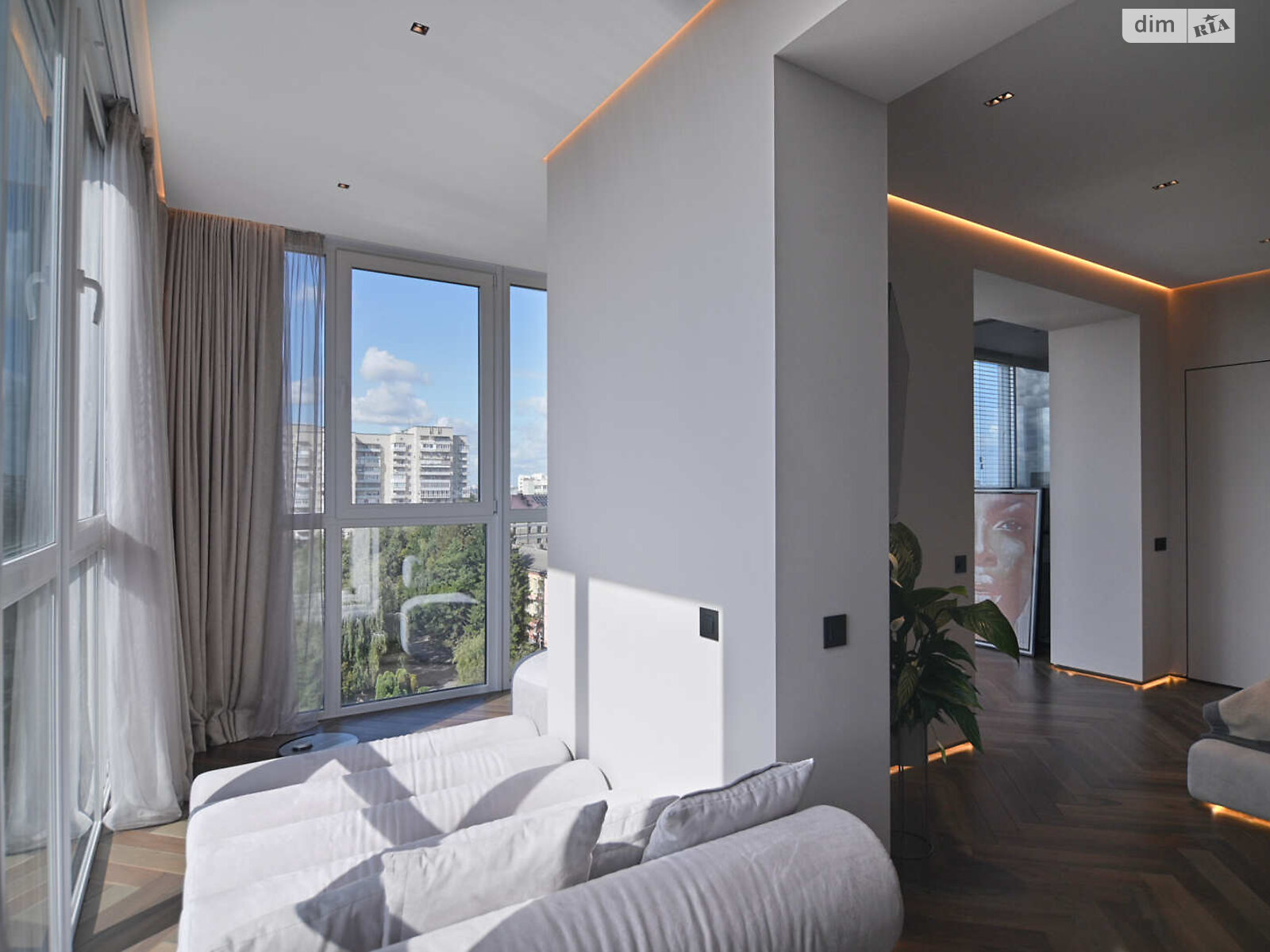 Продажа трехкомнатной квартиры в Ровно, на ул. Киевская 19, район 12-школа фото 1