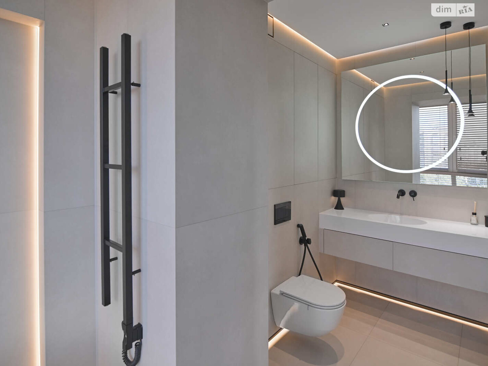 Продажа трехкомнатной квартиры в Ровно, на ул. Киевская 19, район 12-школа фото 1